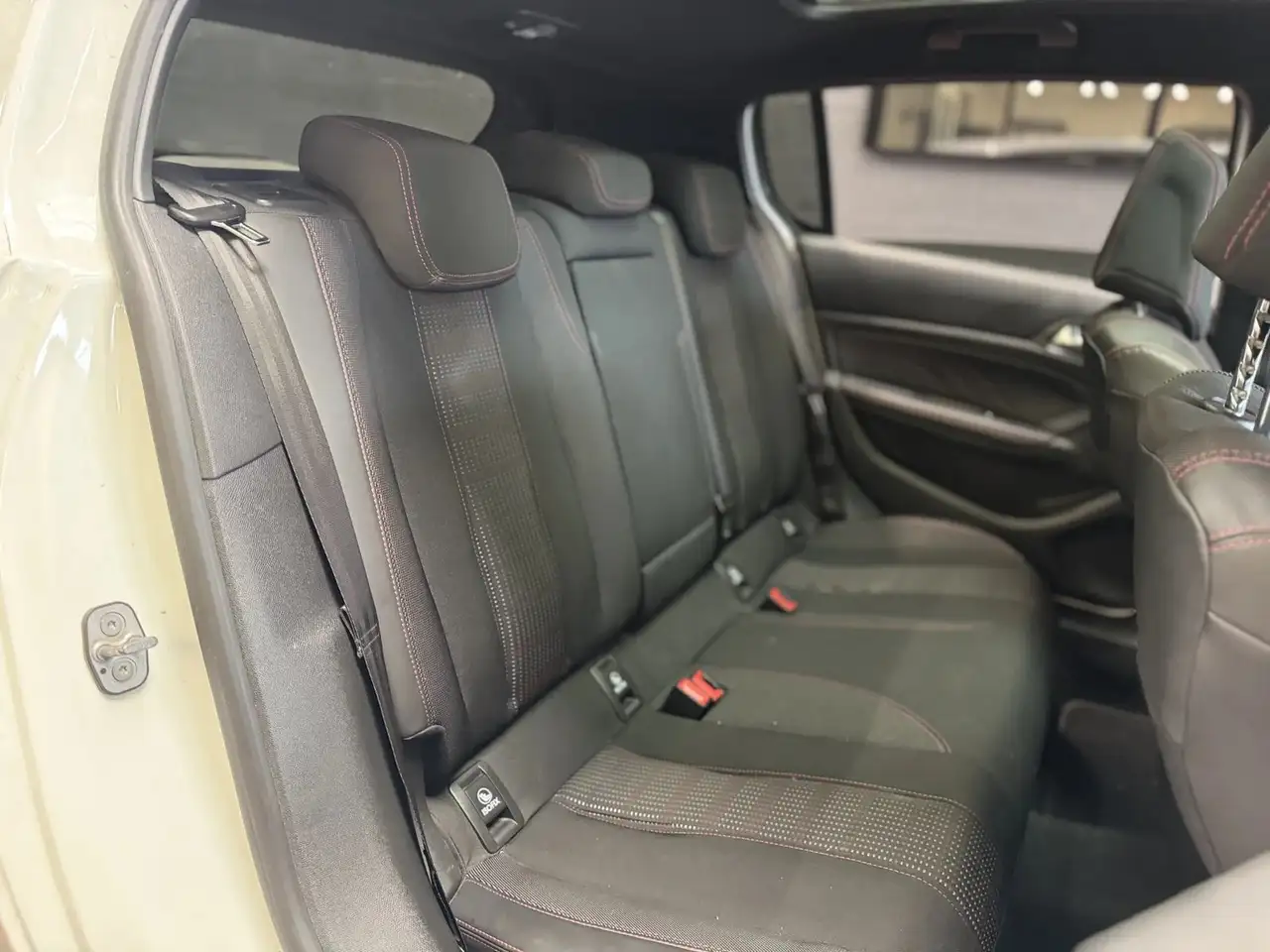 Peugeot 308 308 — photo 17