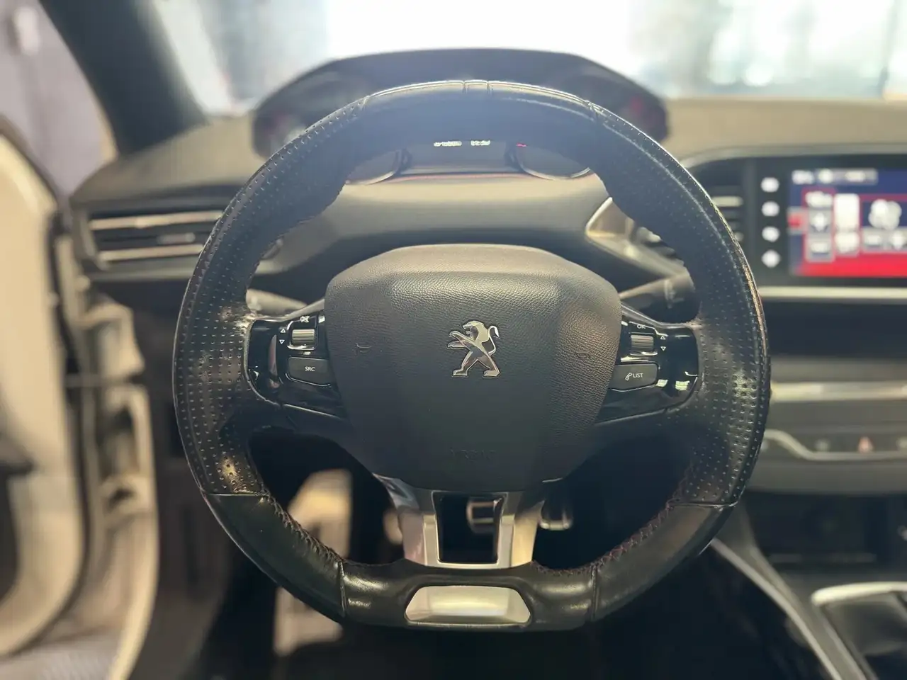 Peugeot 308 308 — photo 23