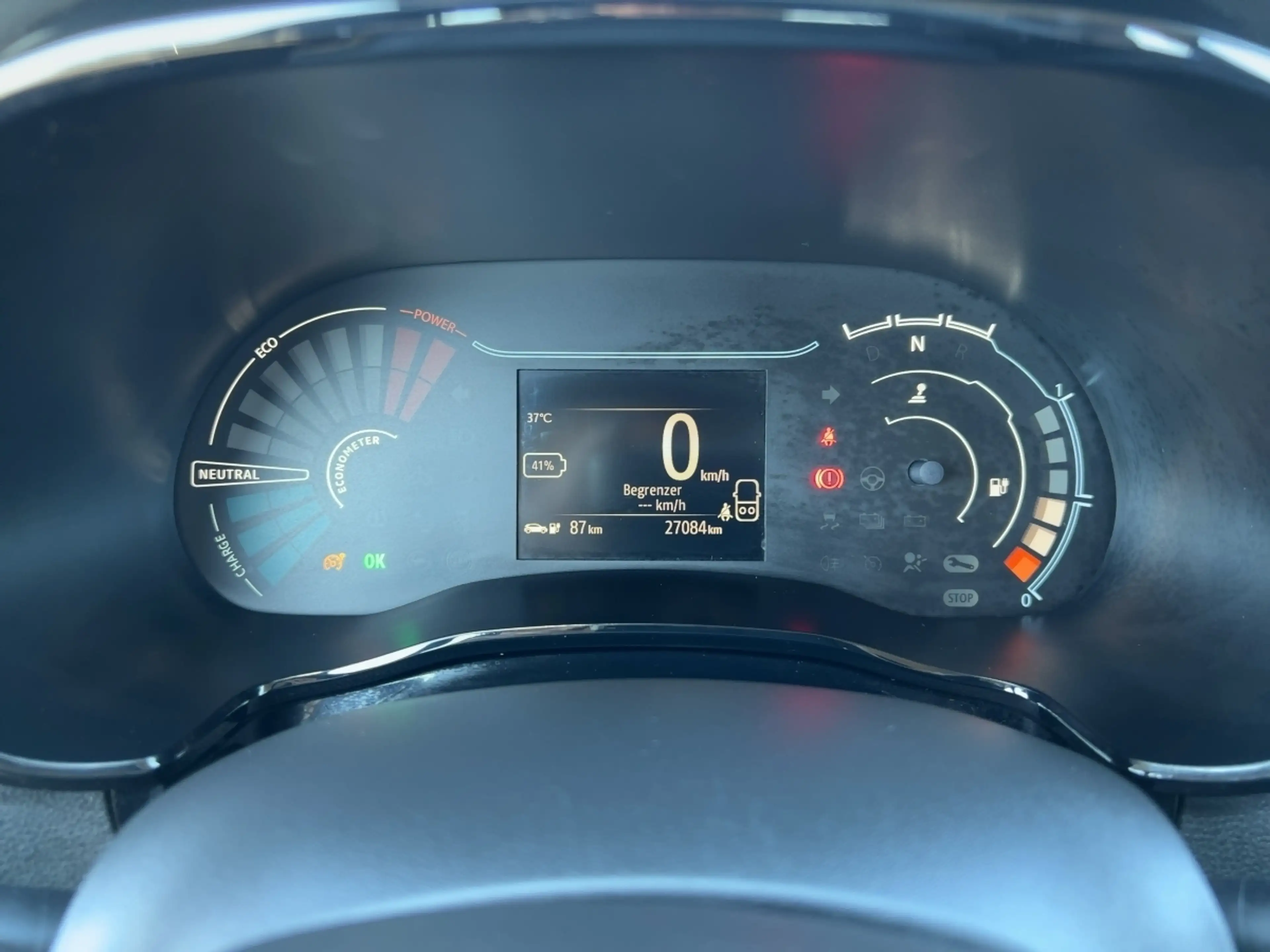 Dacia Spring ELECTRIC ESSENTIAL 27kWh CCS RÜCKFAHRKAMERA — photo 13