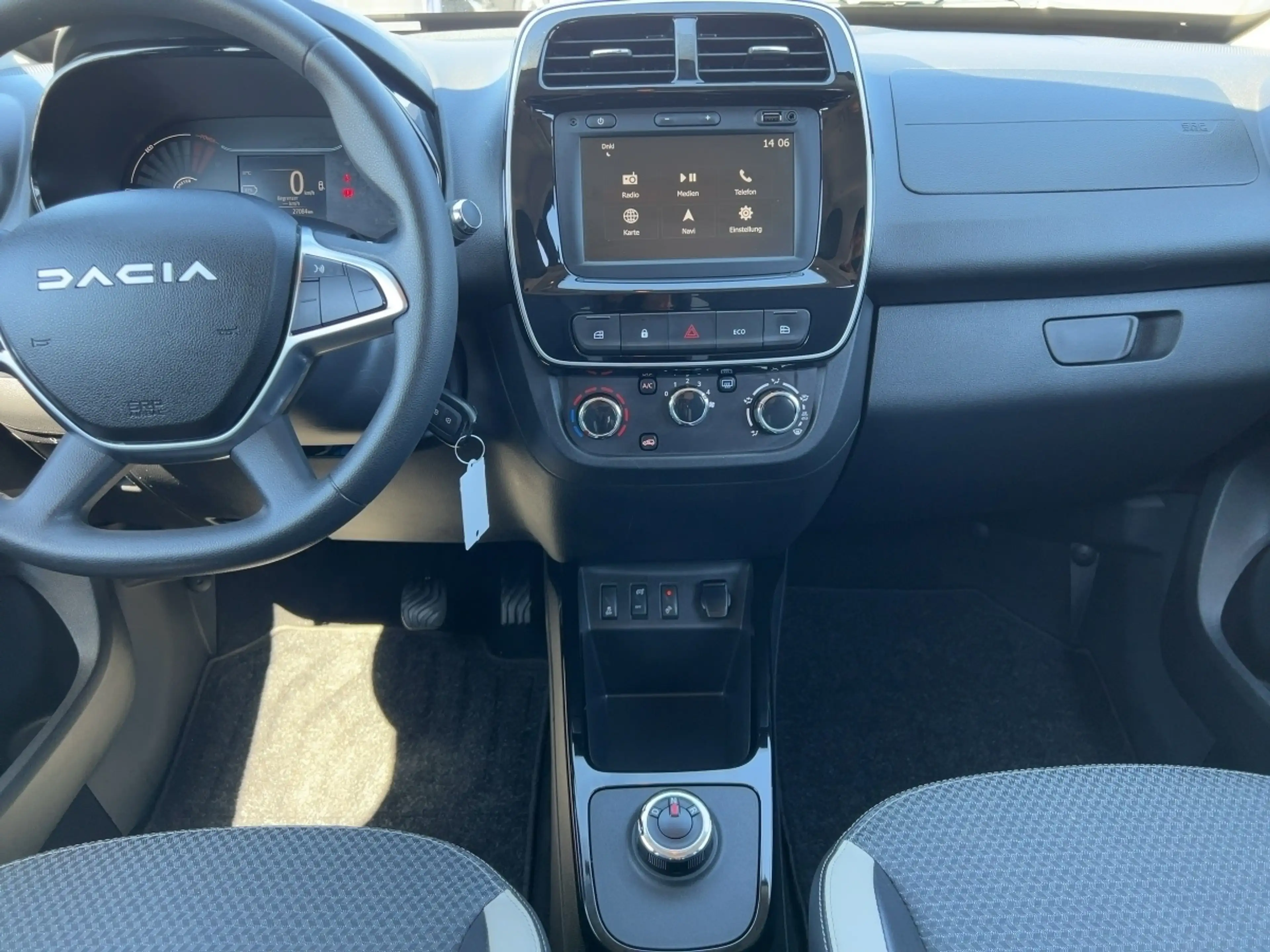 Dacia Spring ELECTRIC ESSENTIAL 27kWh CCS RÜCKFAHRKAMERA — photo 12