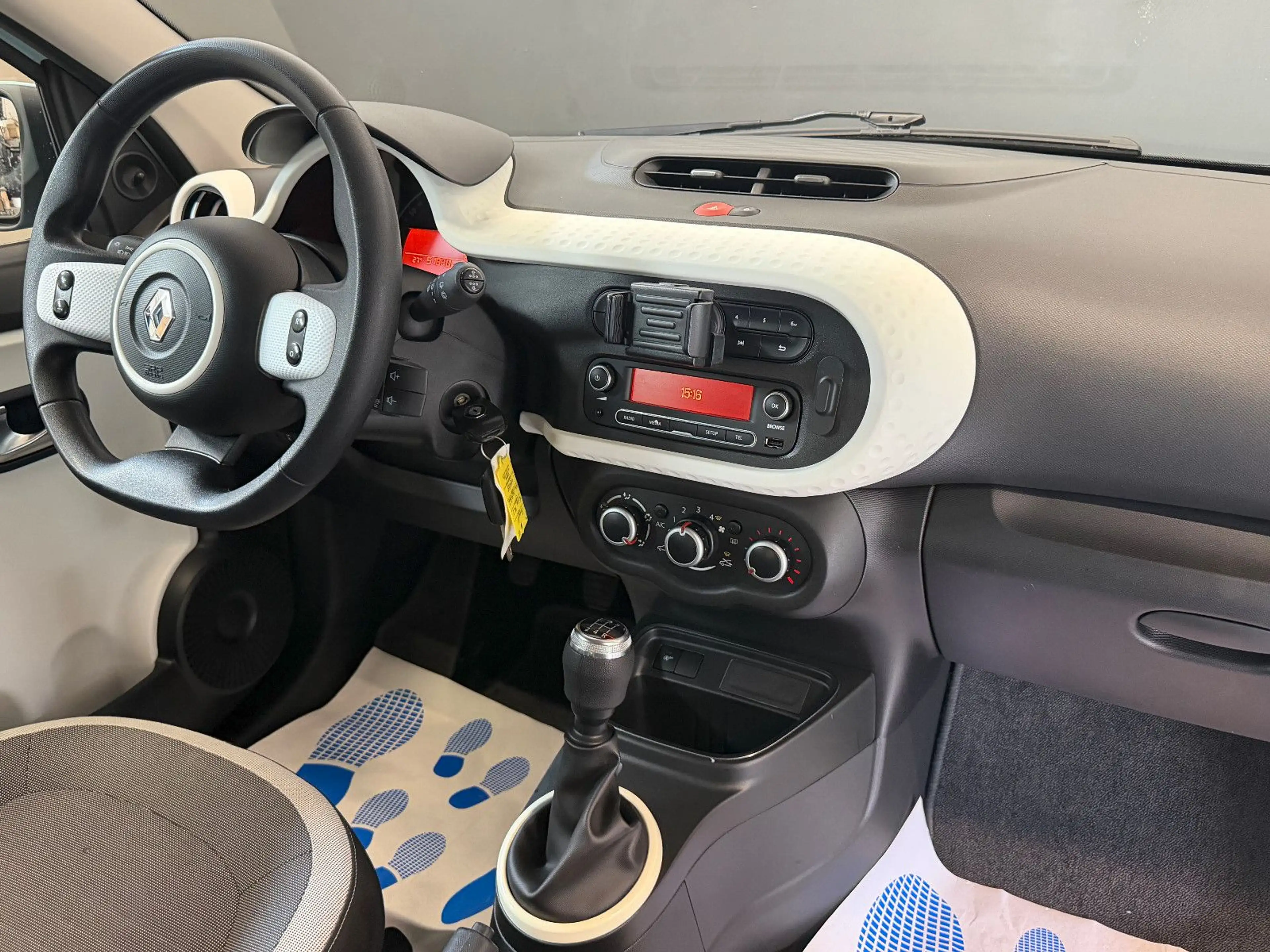 Renault Twingo SCe 75 Limited/ Faltdach/SHZ/KLIMA/1.HAND — photo 13