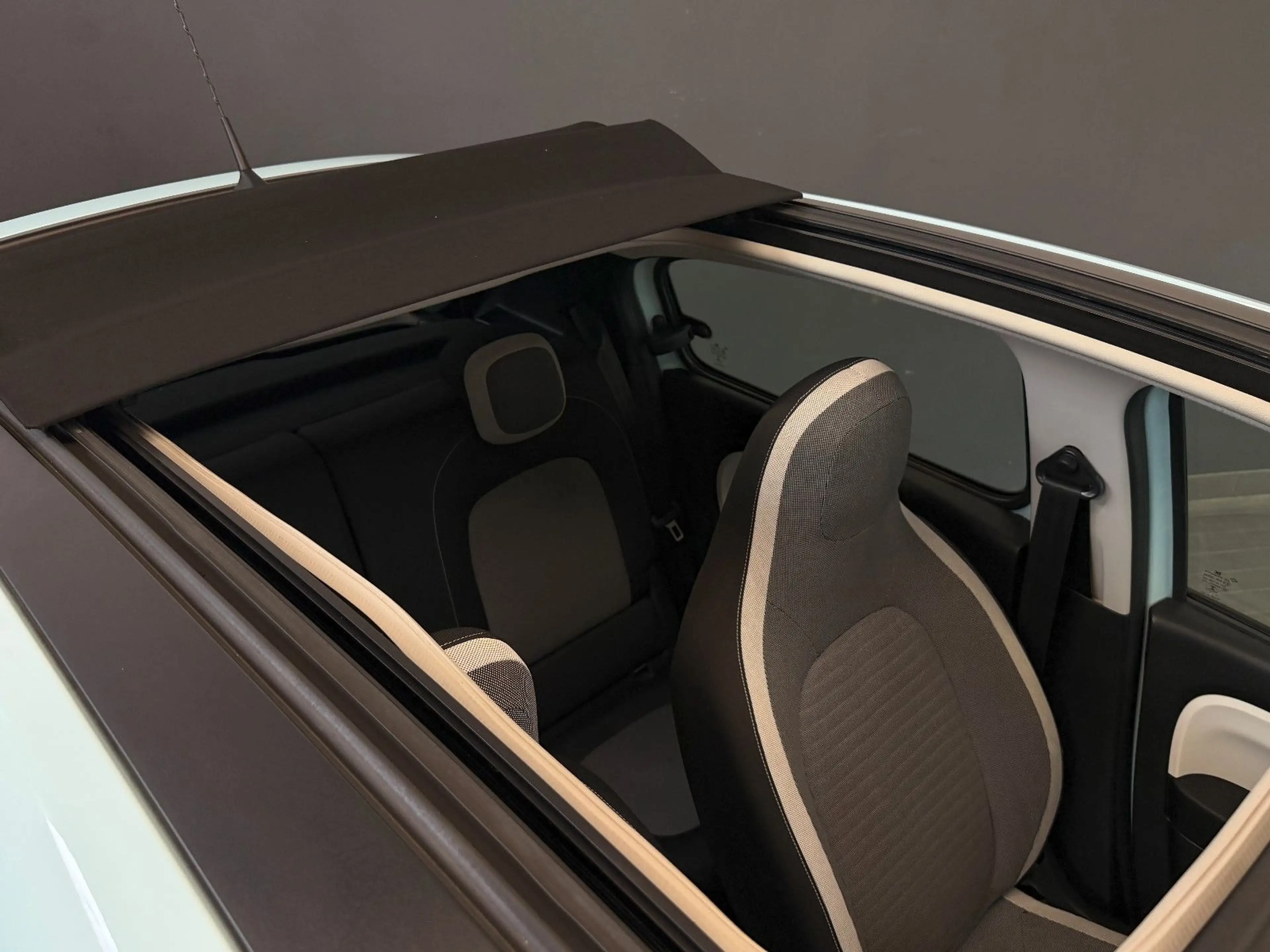 Renault Twingo SCe 75 Limited/ Faltdach/SHZ/KLIMA/1.HAND — photo 8