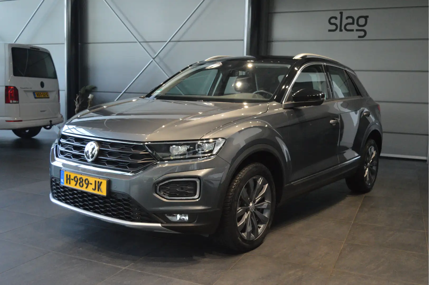 Volkswagen T-Roc 1.0 TSI Style navi clima camera led pdc trekhaak 1 Grijs - 2