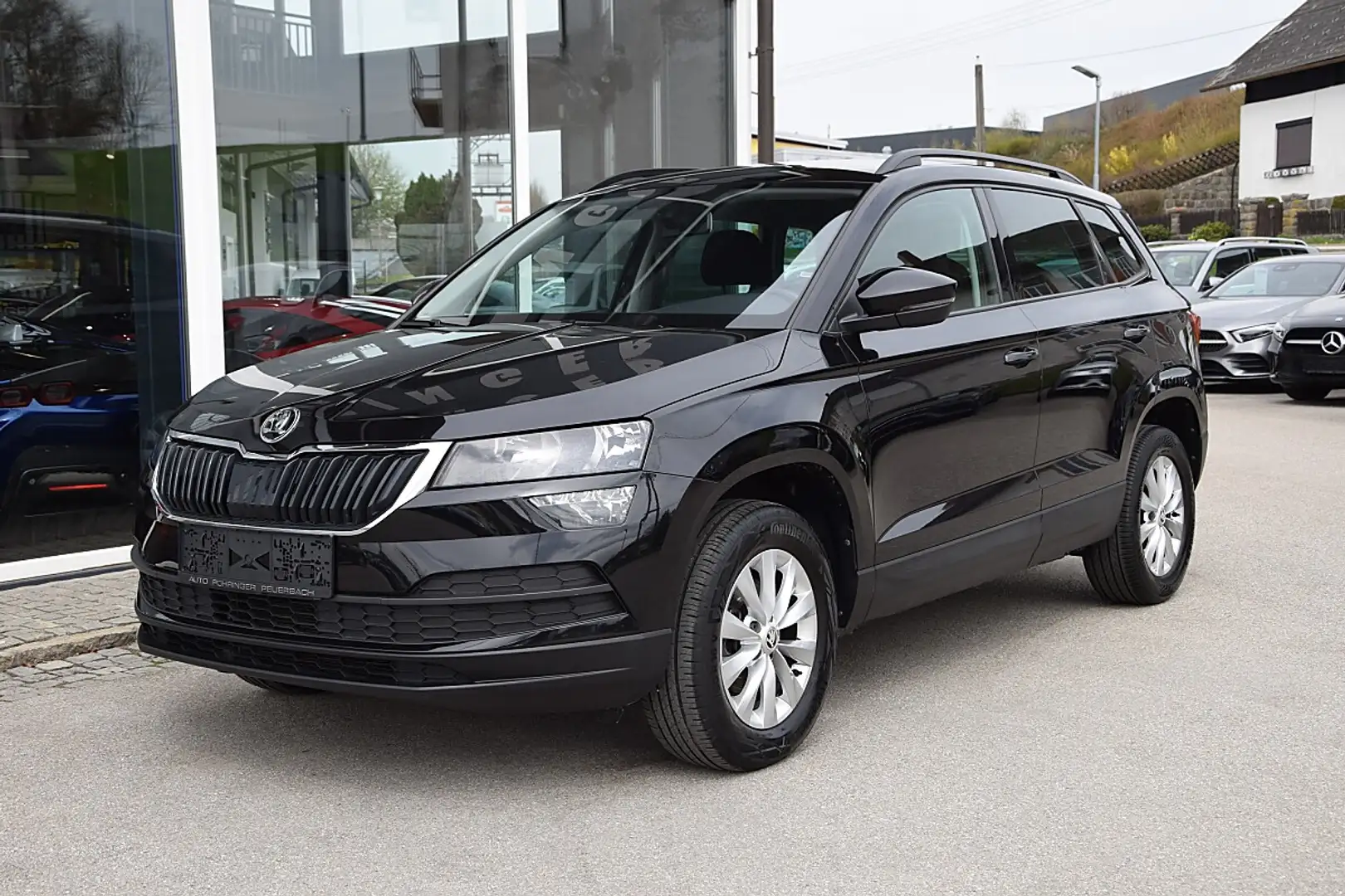 Skoda Karoq 1,6 TDI City Schwarz - 2
