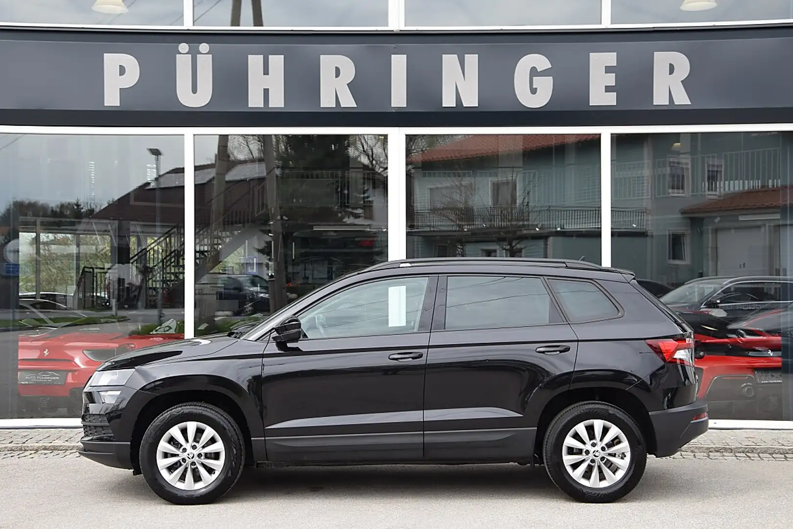 Skoda Karoq 1,6 TDI City Schwarz - 1