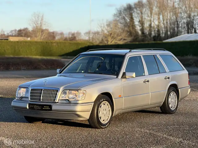 Mercedes-Benz E 220 Combi