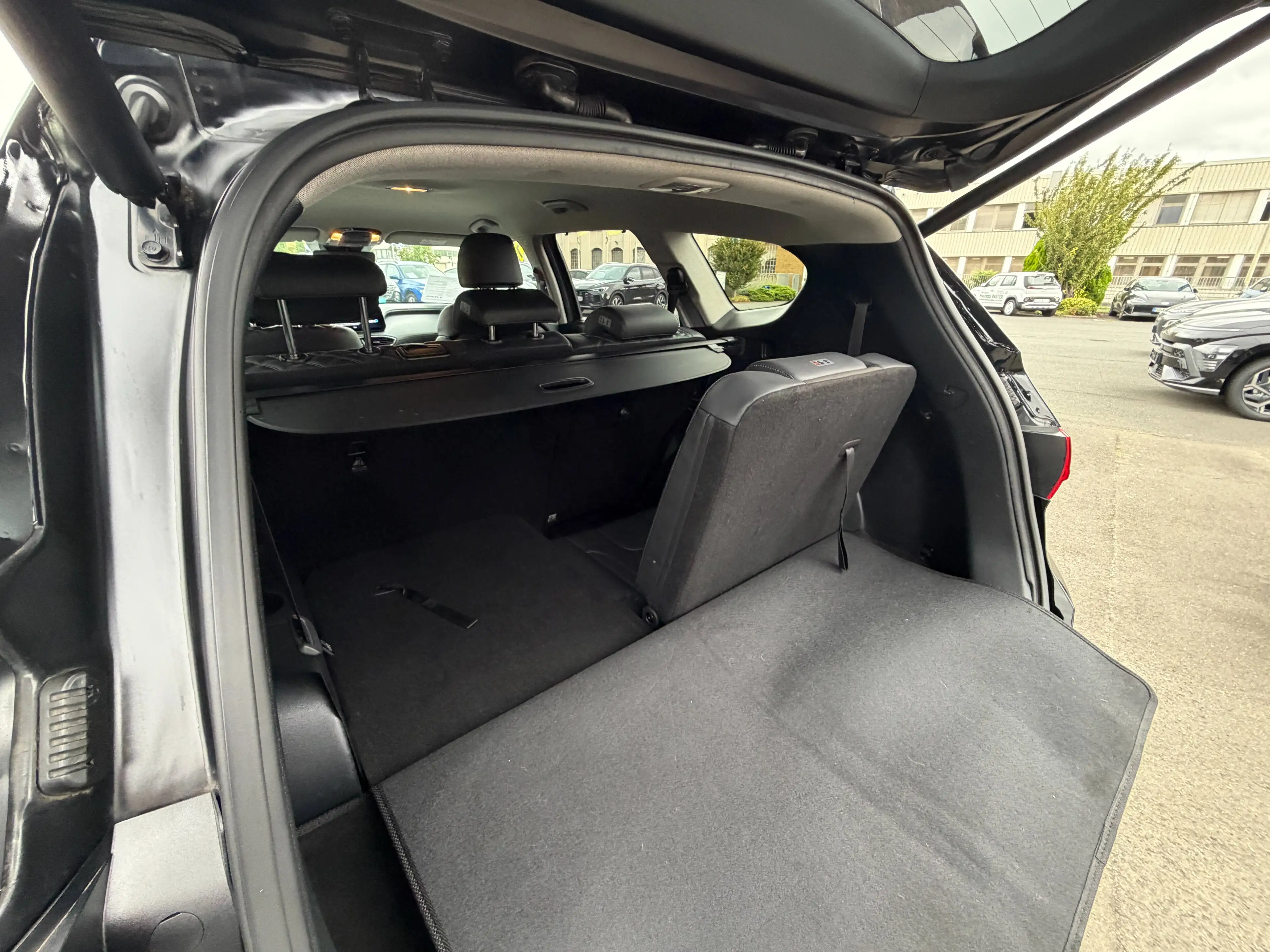 Hyundai SANTA FE Prime Plug-In Hybrid 4WD SEVEN — photo 5