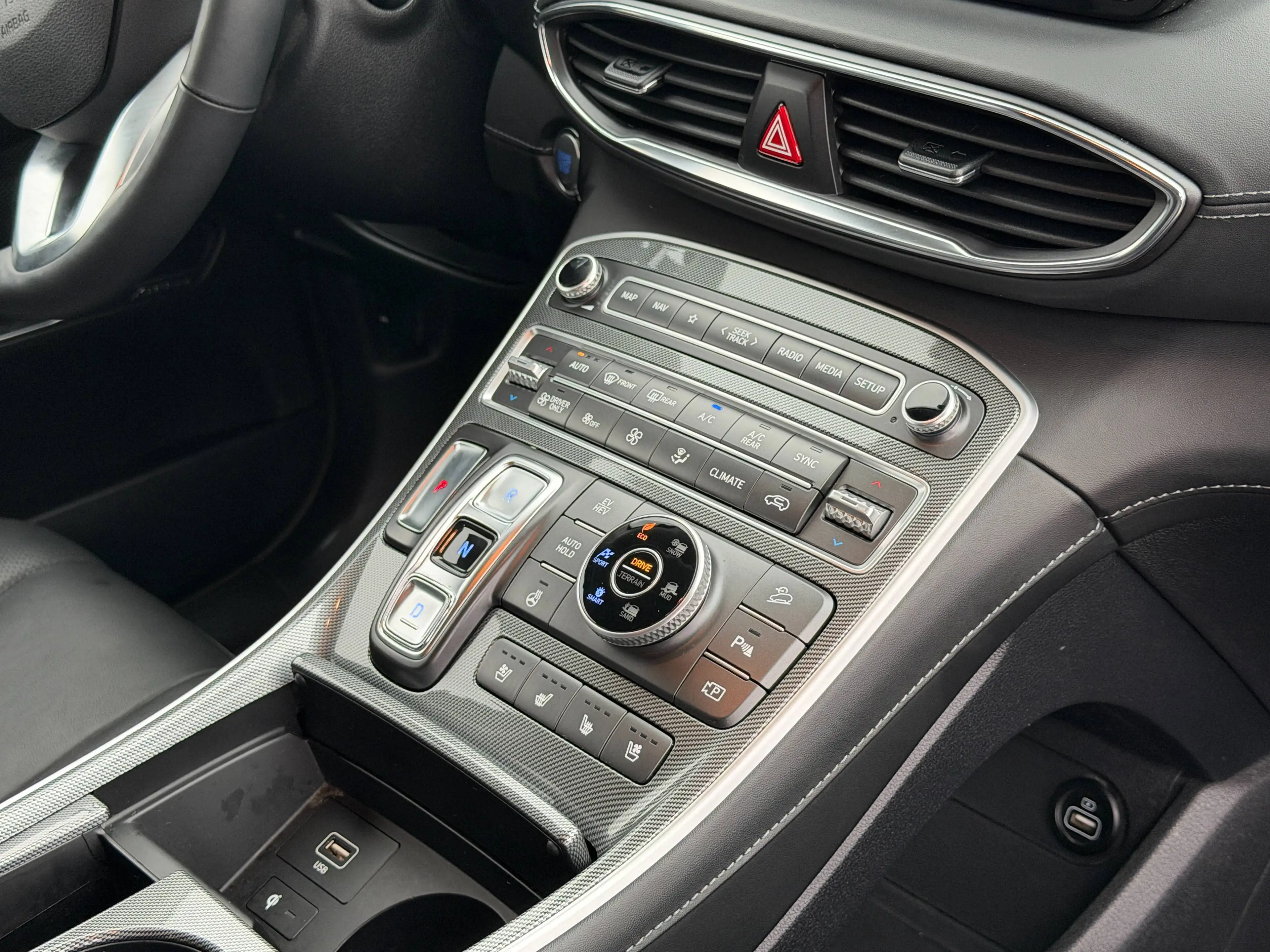 Hyundai SANTA FE Prime Plug-In Hybrid 4WD SEVEN — photo 9