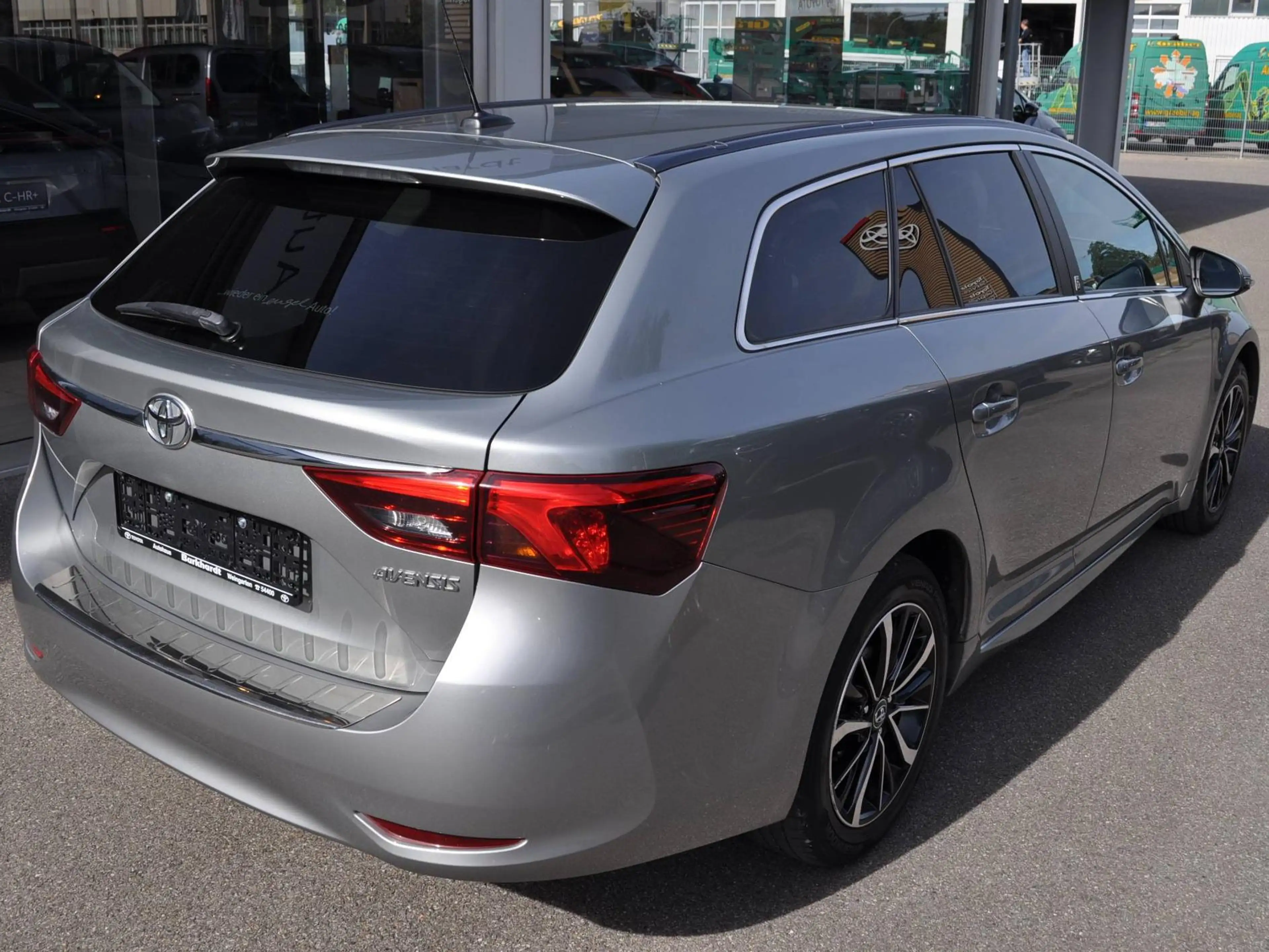 Toyota Avensis Team D — photo 3