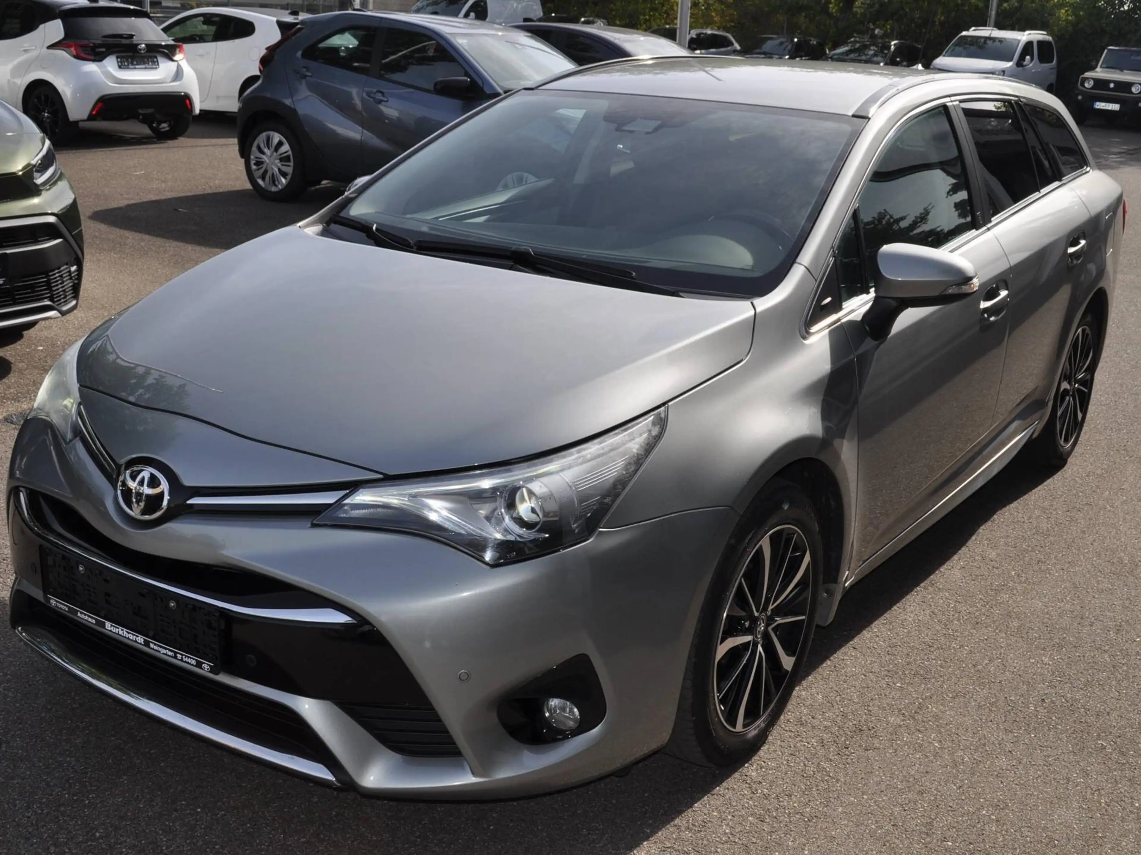 Toyota Avensis Team D
