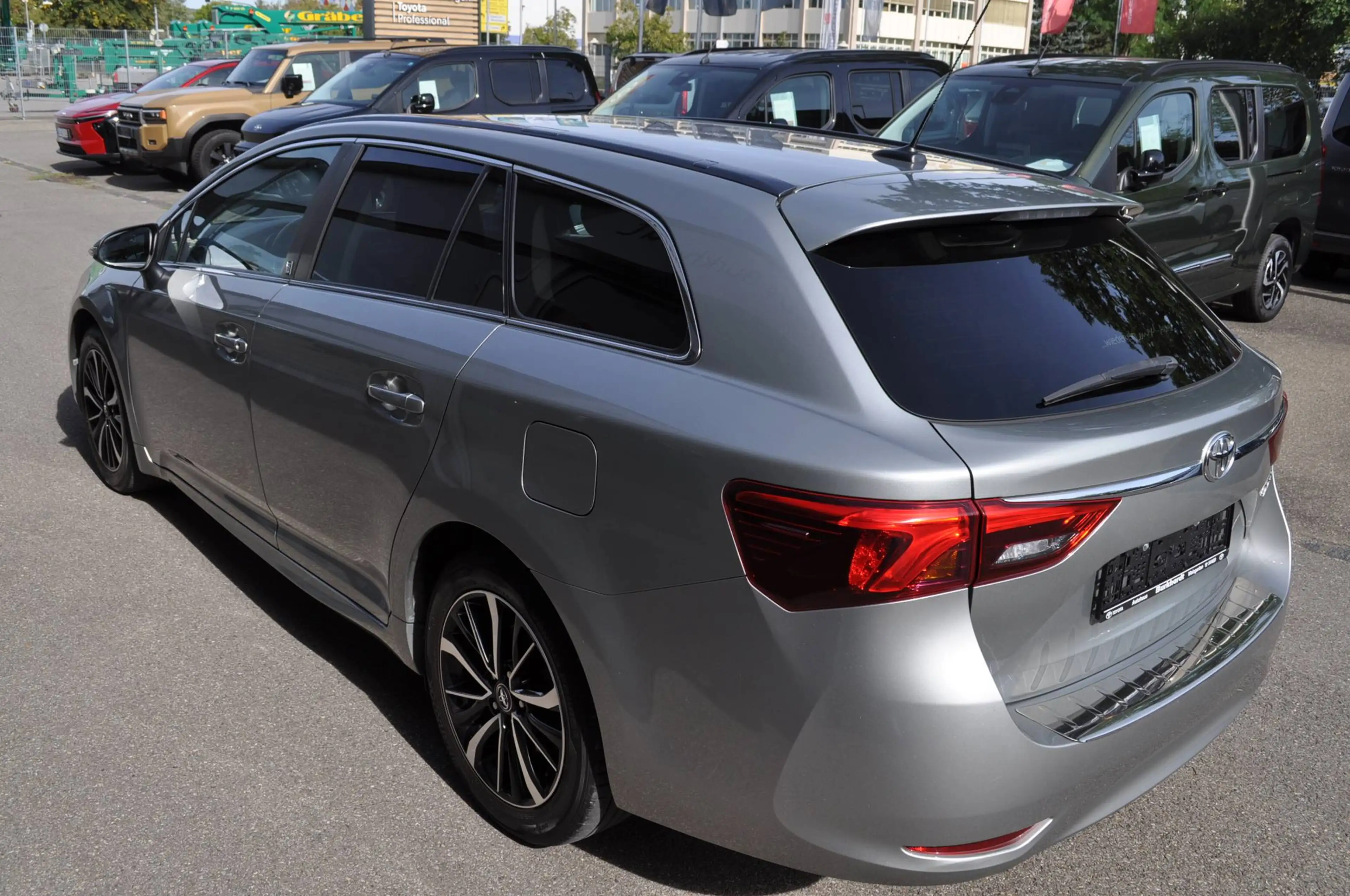 Toyota Avensis Team D — photo 4