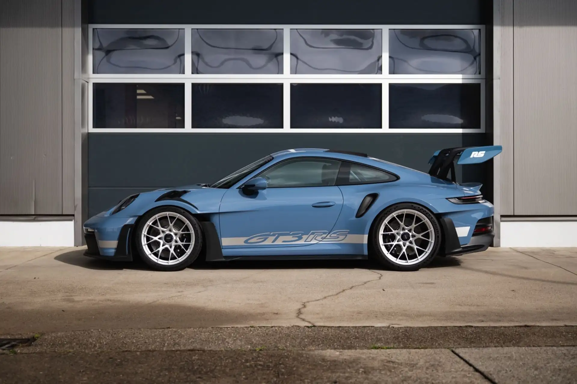 포르쉐 911 GT3 RS 2025 파랑 사진 2