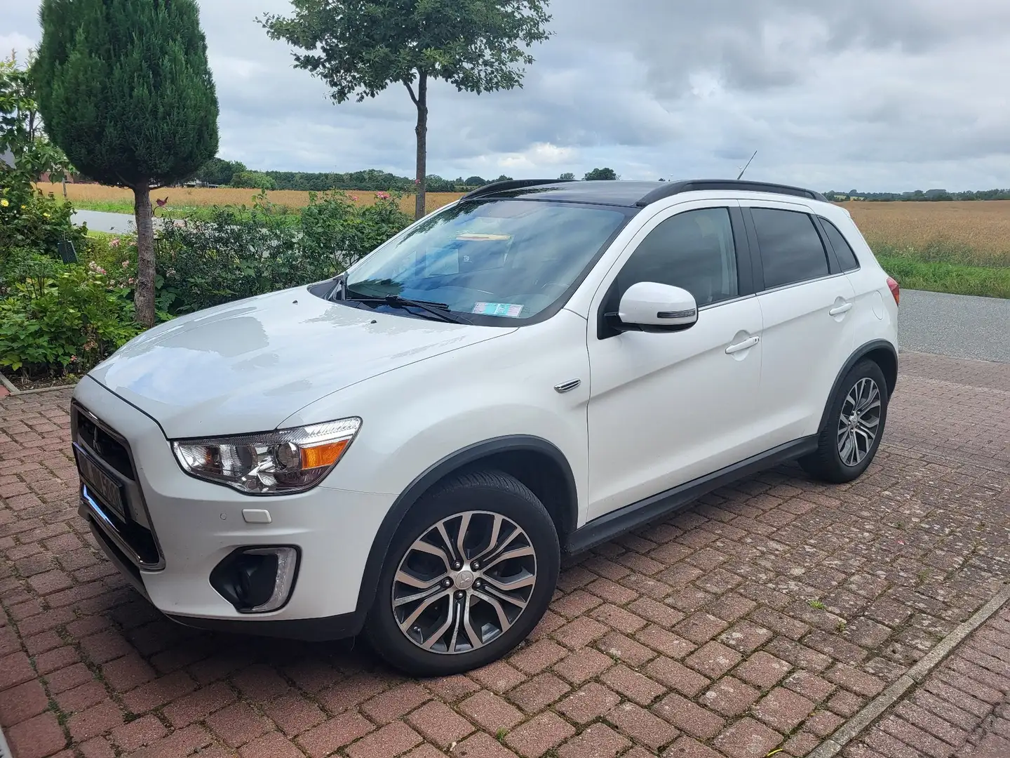 Mitsubishi ASX ASX 2.2 DI-D 4WD Automatik, Leder, Pano, 1. Hand - 1