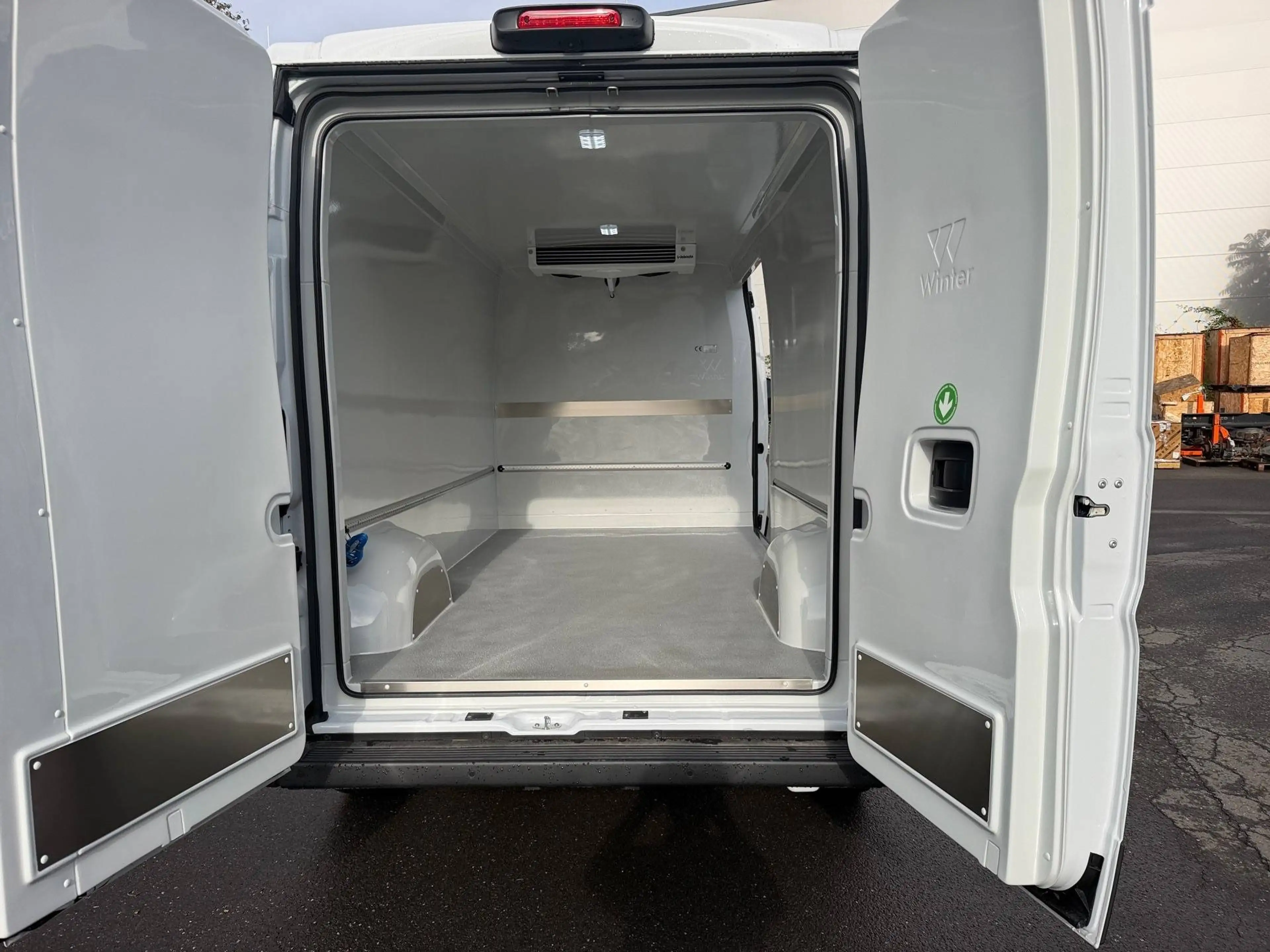 Fiat Ducato 35 L3H2 140PS Kühlfahrzeug Frischdienst WINTER-Ausbau — photo 12