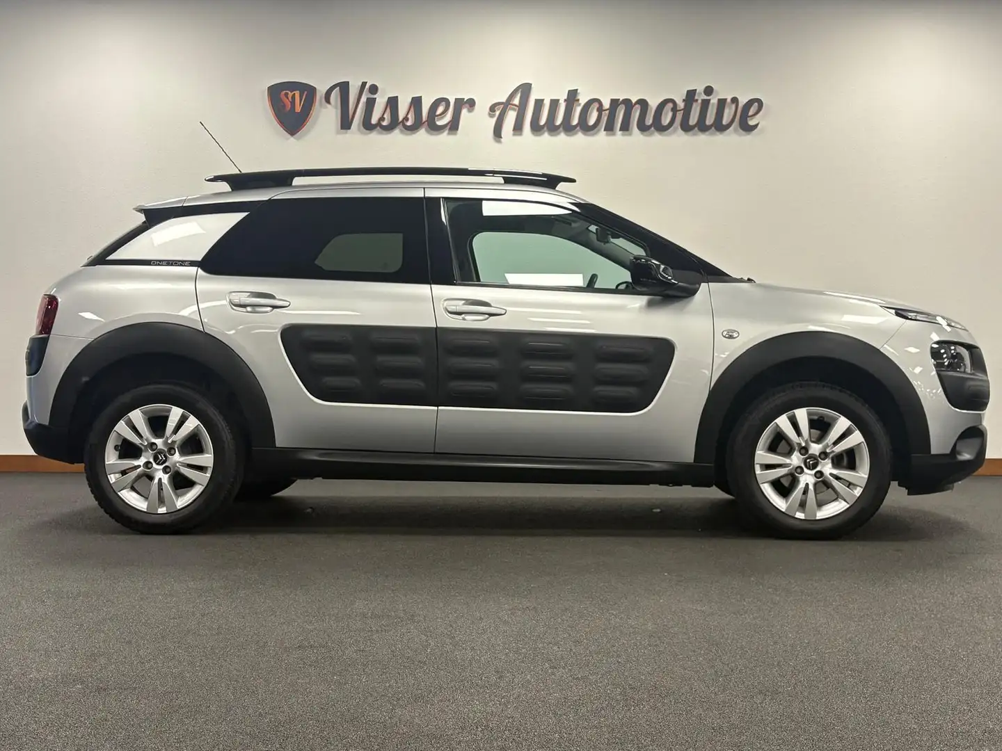 Citroen C4 Cactus 1.2 PureTech Shine*Nationale Auto Pas*Cruise-Contr Grijs - 2