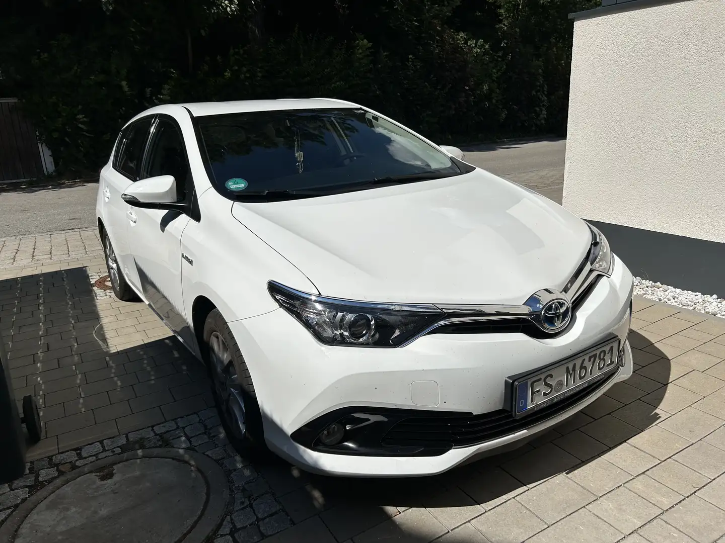 Toyota Auris 1.8 VVT-i Hybrid Automatik Edition-S - 1