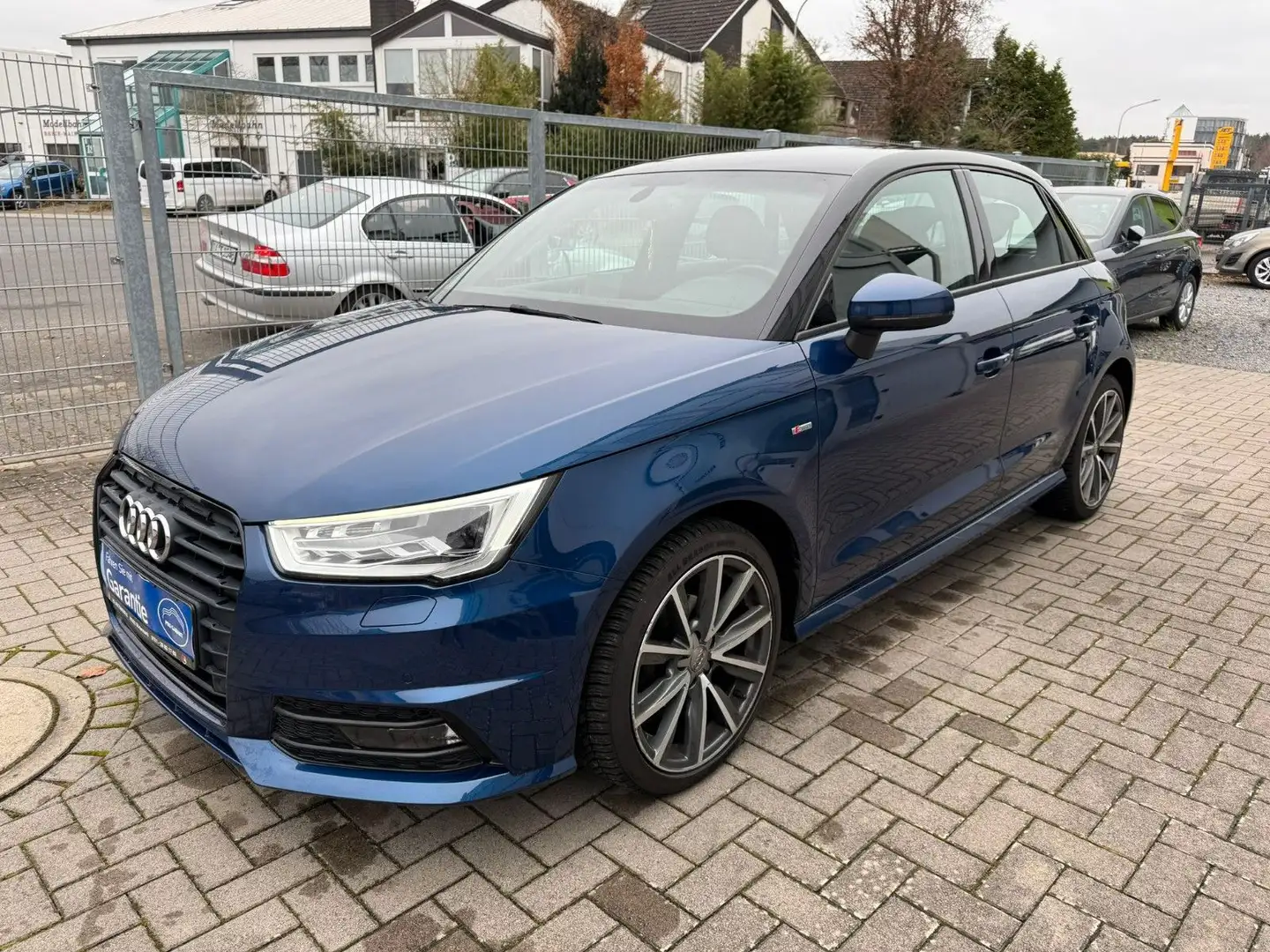 Audi A1 Sportback S-Line Blau - 1