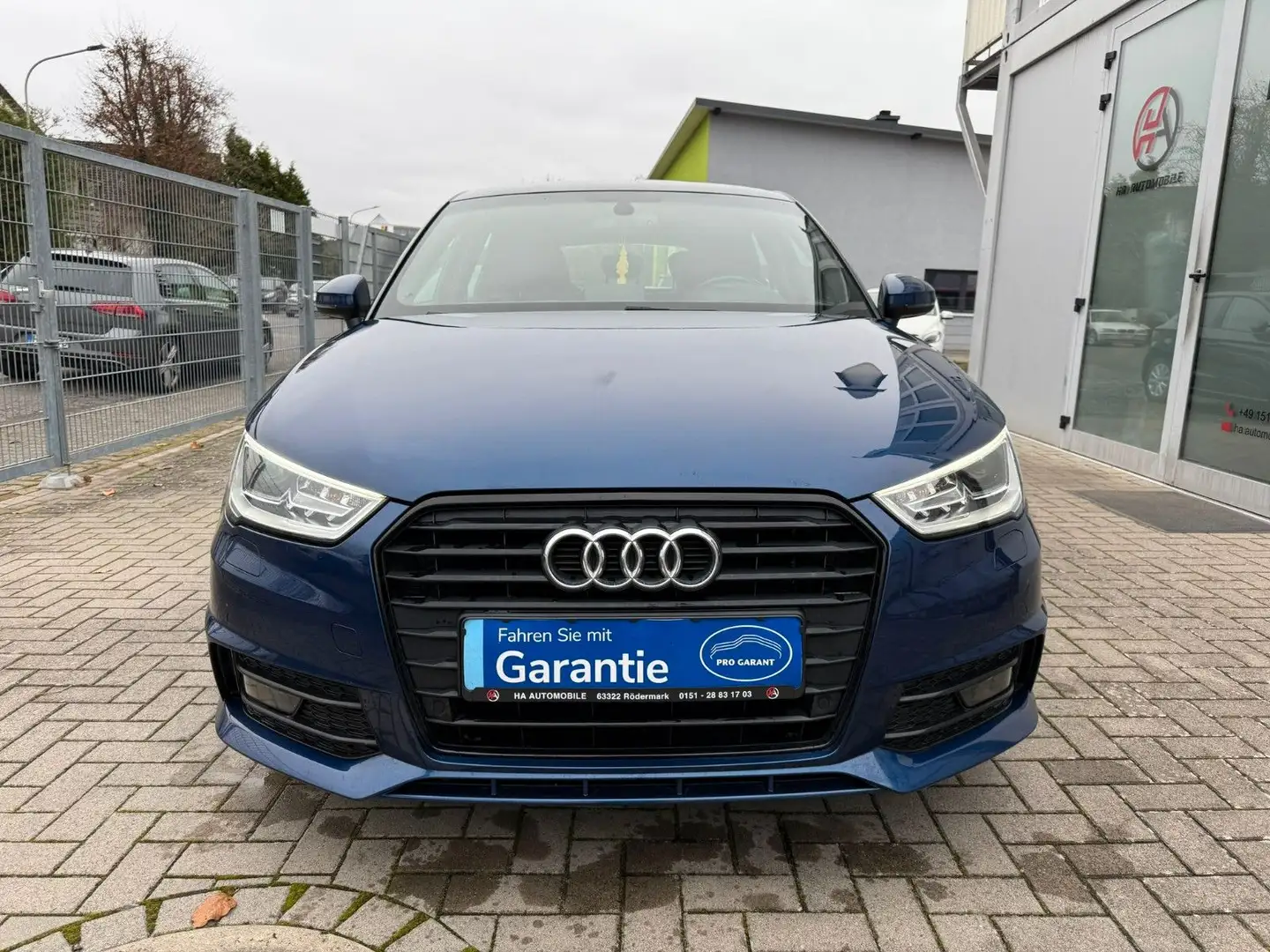 Audi A1 Sportback S-Line Blau - 2