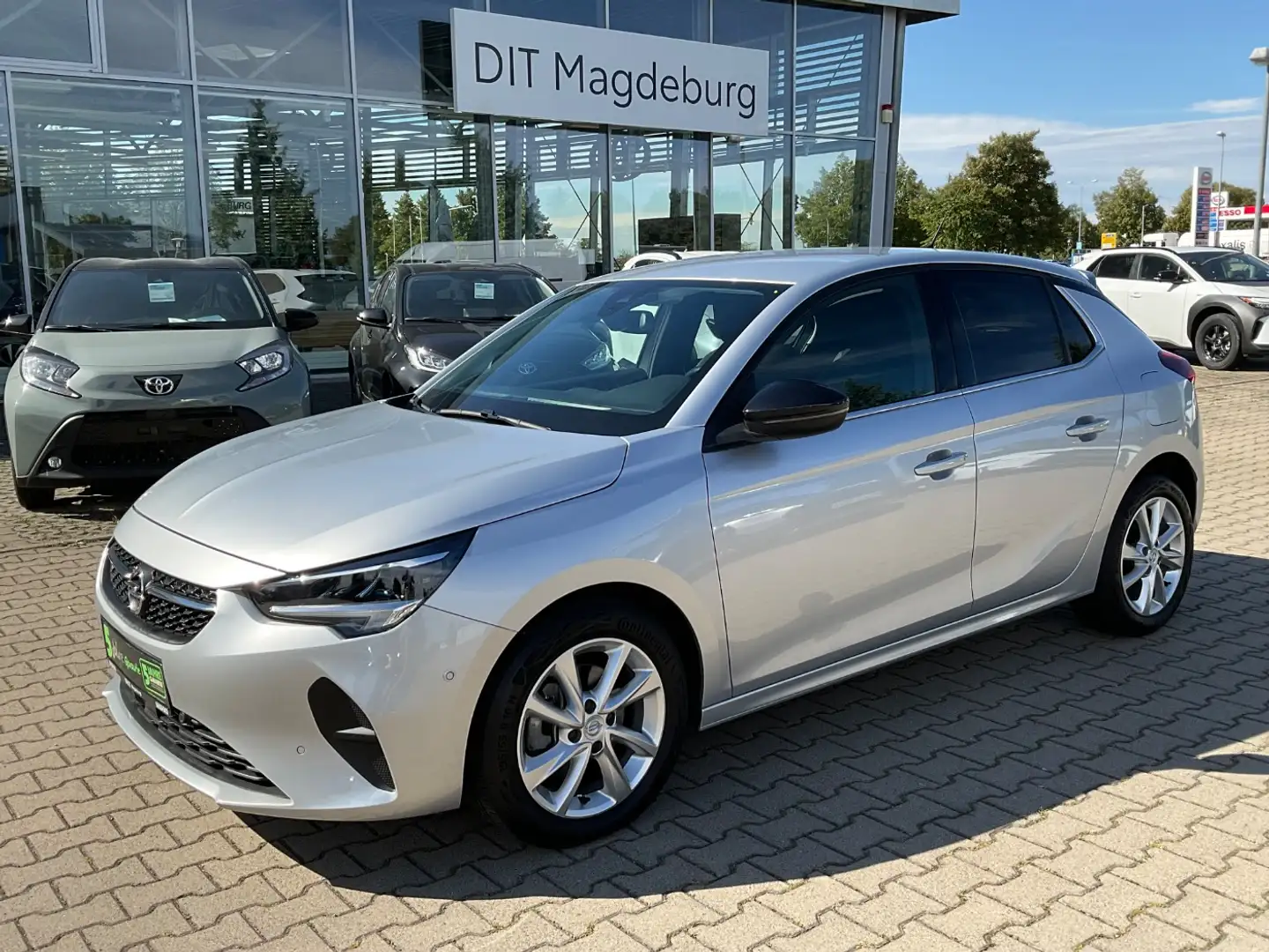 Opel Corsa F 1.2 Turbo Elegance LED+SHZ+Carplay Zilver - 2