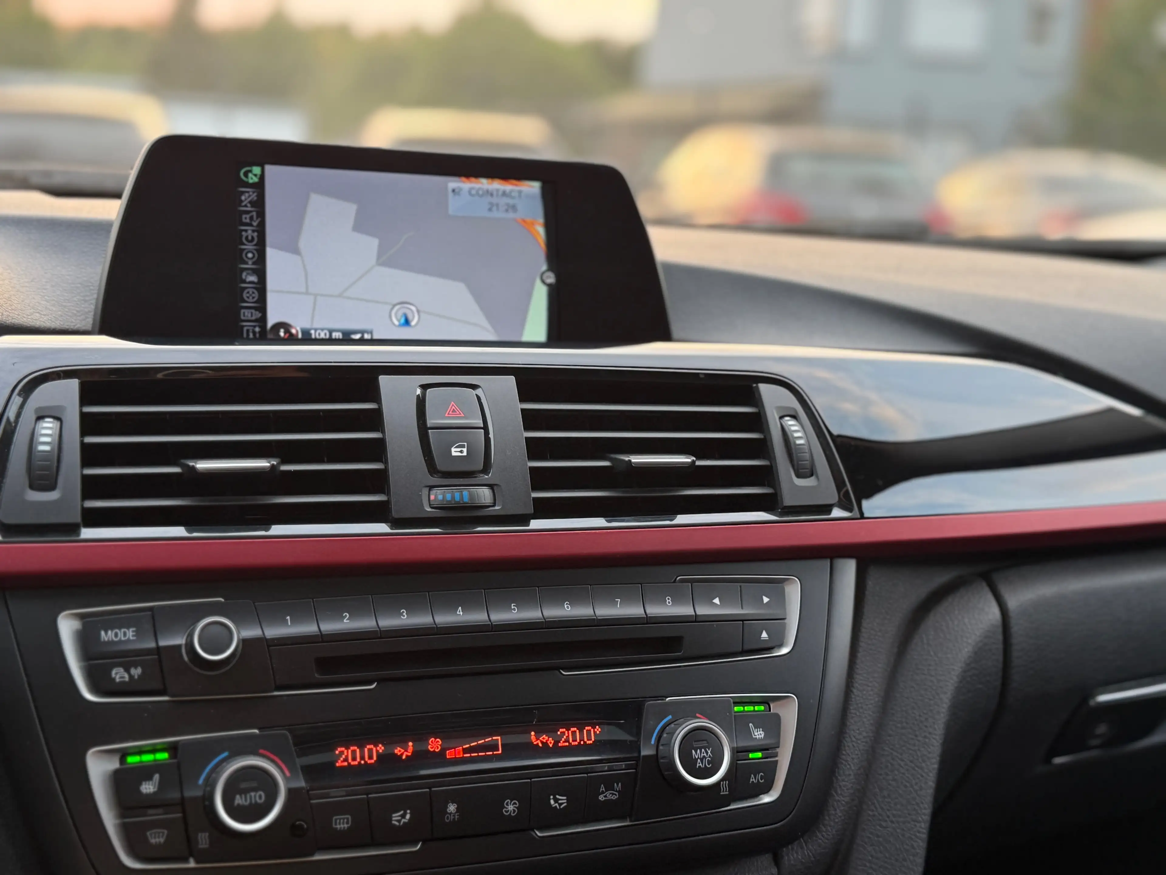 BMW 316 *SPORT,PANO,CUIR,XENON,LED,GPS,SIEGES CHAUFFANTS…* — photo 12