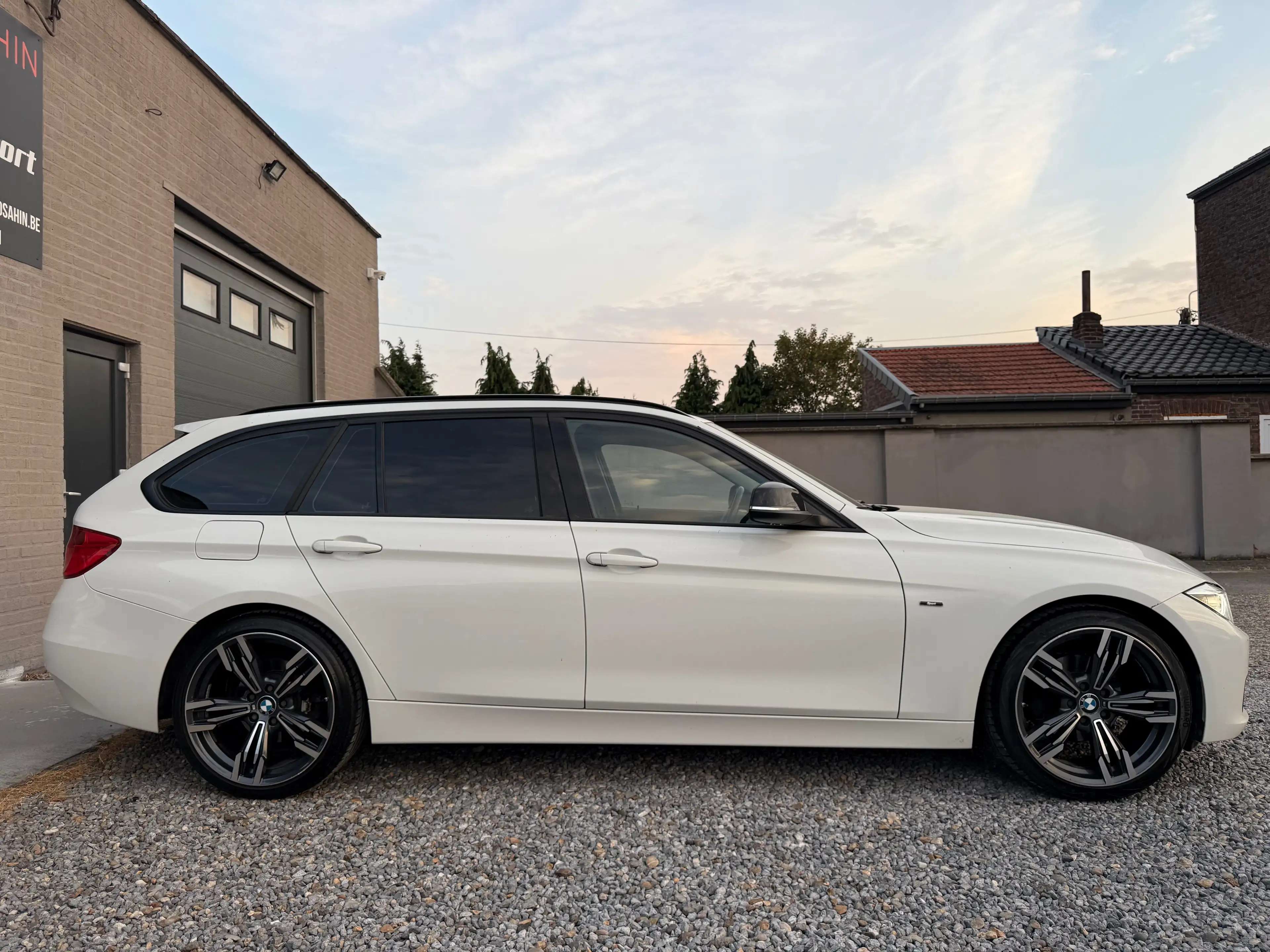 BMW 316 *SPORT,PANO,CUIR,XENON,LED,GPS,SIEGES CHAUFFANTS…* — photo 2