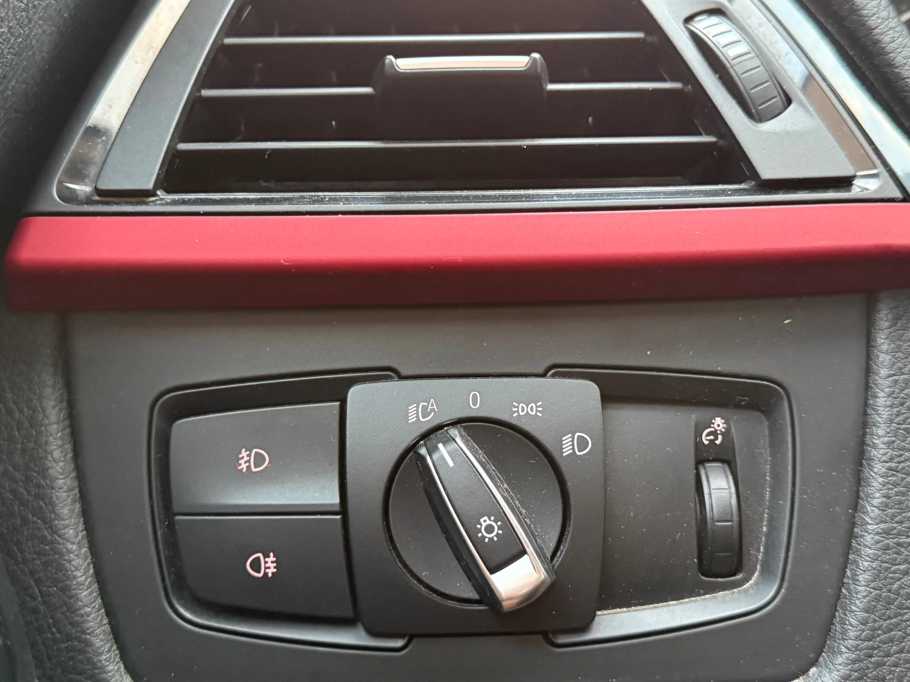 BMW 316 *SPORT,PANO,CUIR,XENON,LED,GPS,SIEGES CHAUFFANTS…* — photo 14
