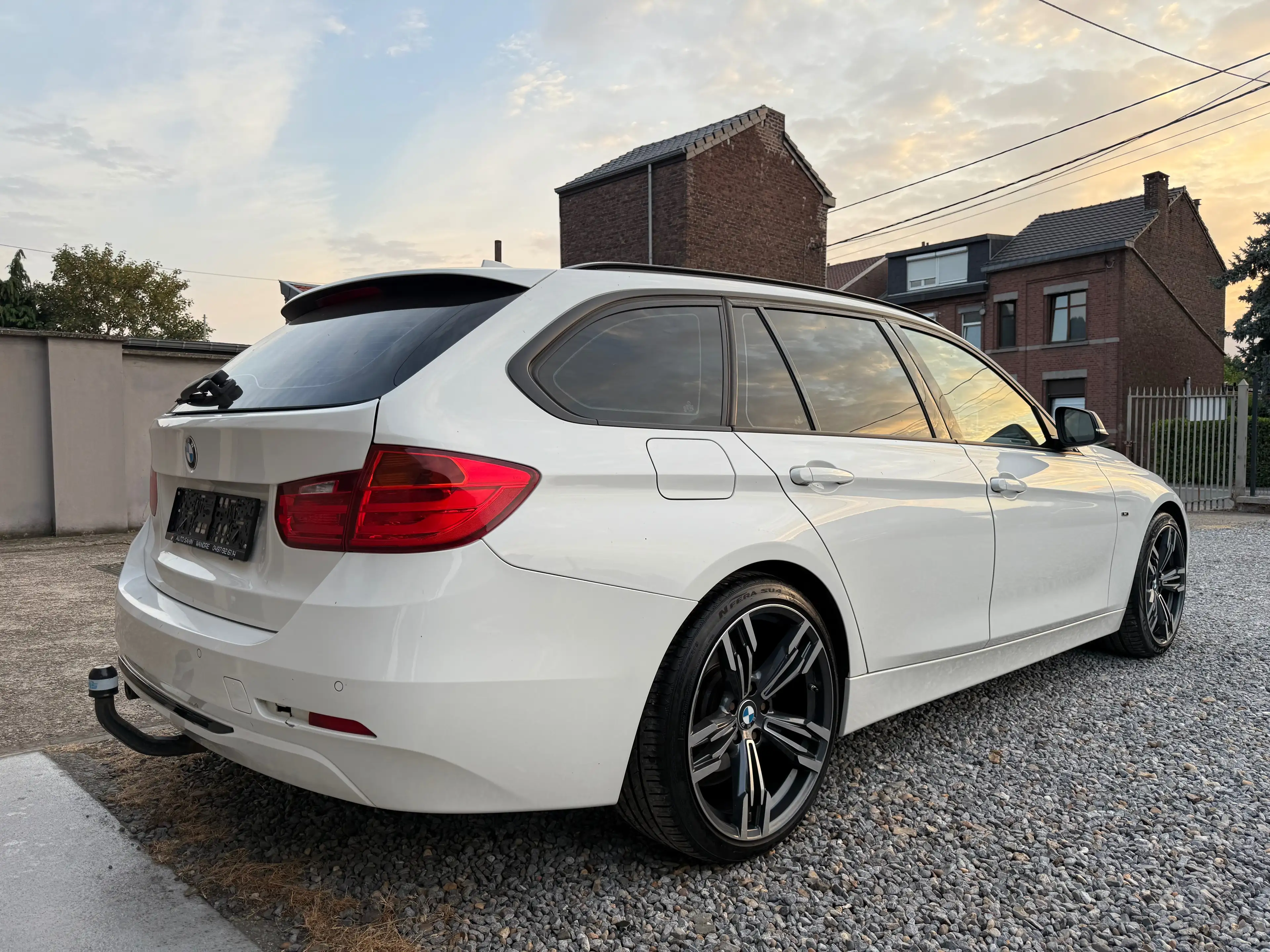 BMW 316 *SPORT,PANO,CUIR,XENON,LED,GPS,SIEGES CHAUFFANTS…* — photo 3