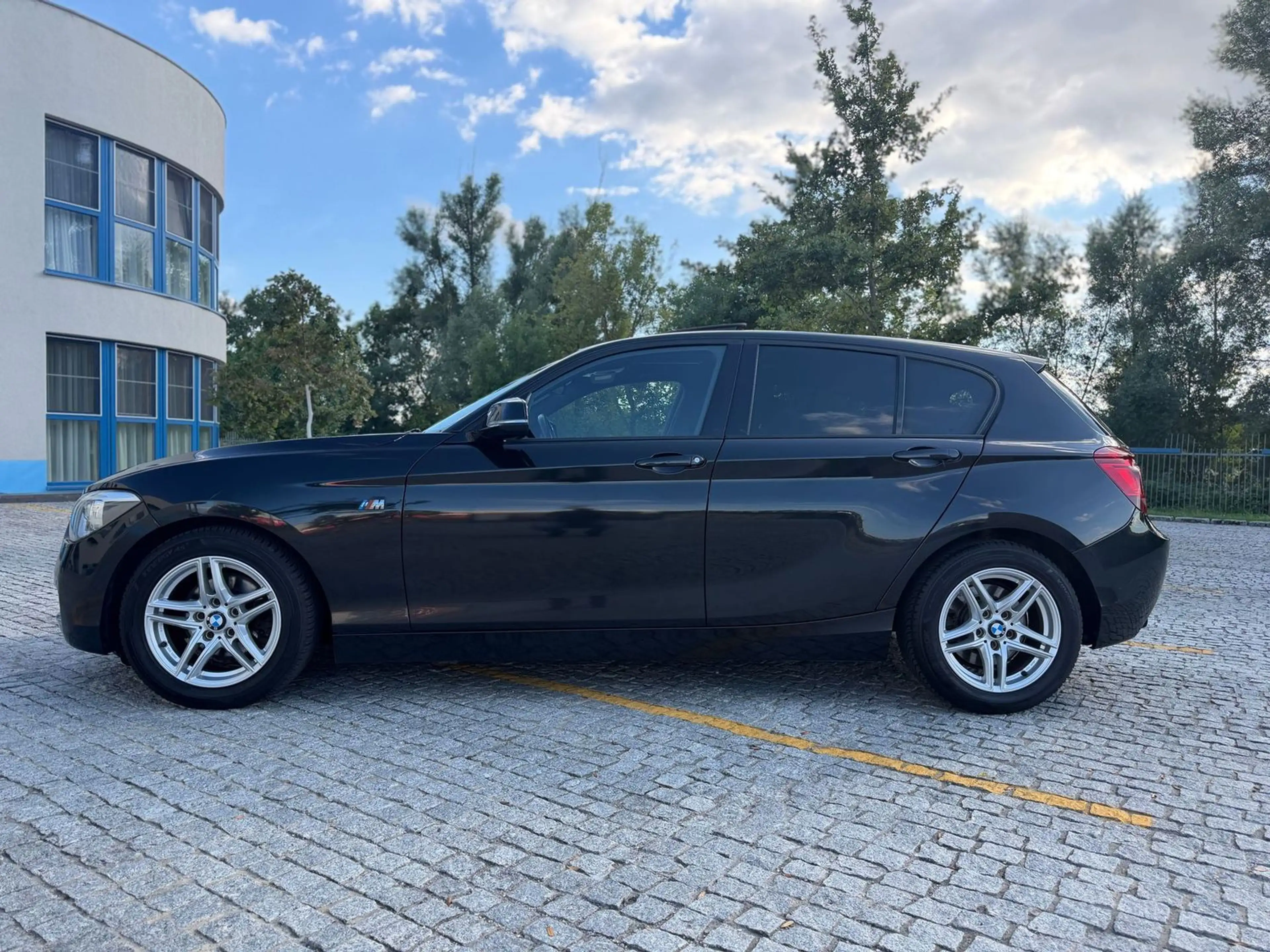 BMW 120 D  Sport-Line AUTOMATIK/XENON/S-DACH/KAMERA — photo 5