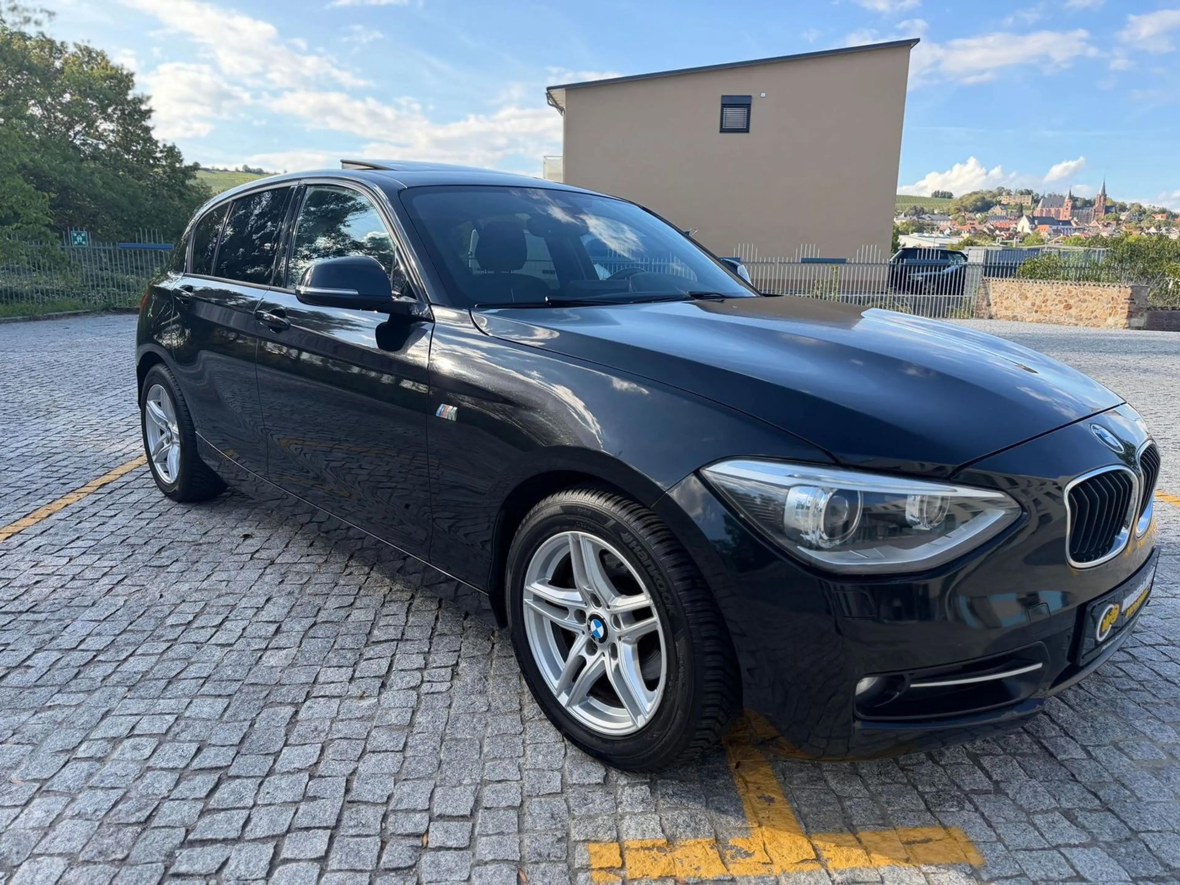 BMW 120 D  Sport-Line AUTOMATIK/XENON/S-DACH/KAMERA — photo 2