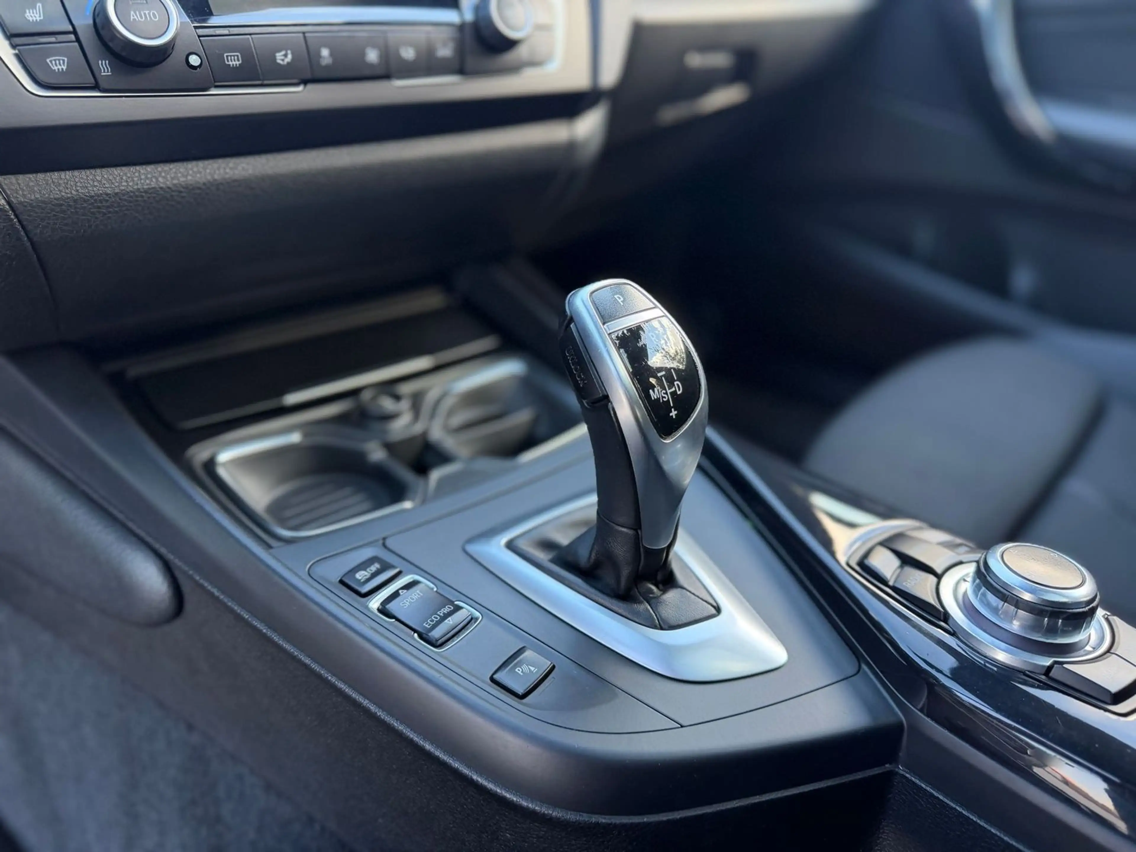 BMW 120 D  Sport-Line AUTOMATIK/XENON/S-DACH/KAMERA — photo 13