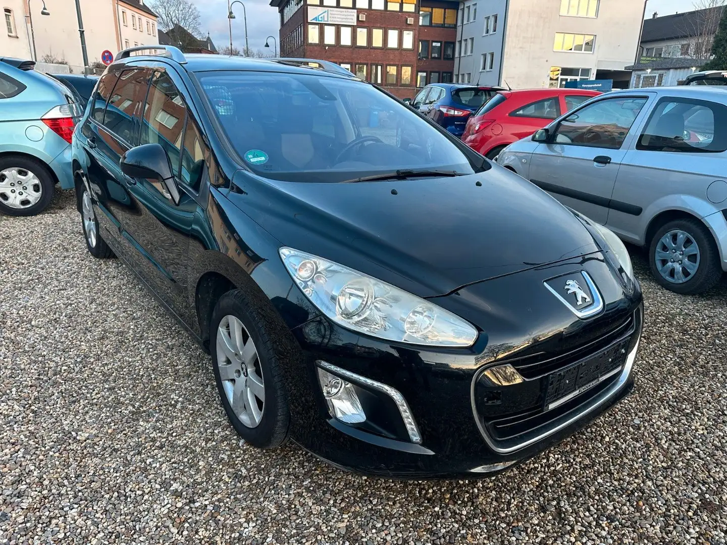 Peugeot 308 SW Active 120 VTi Negro - 2
