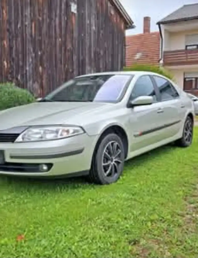 Renault Laguna 1.8 Emotion - 1