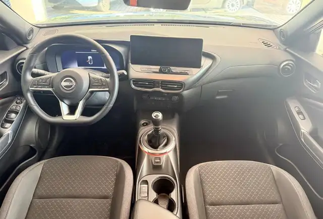 Nissan Juke view 12