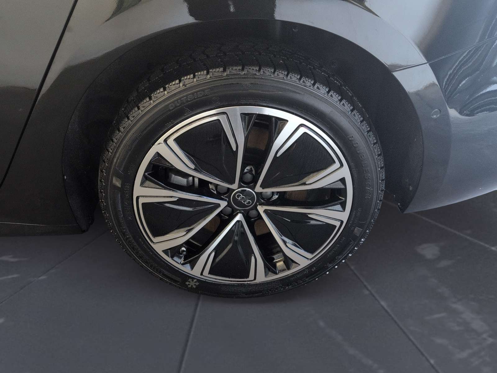 2025 Audi A5 2.0T Quattro , Leather, Sunroof! Ultra Low KMS! thumb 14