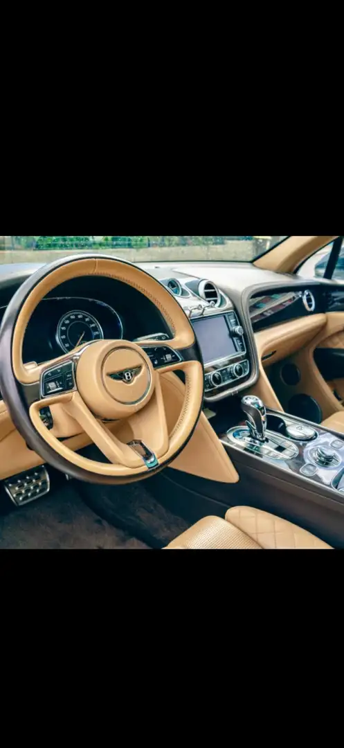 Bentley Bentayga W12 Mulliner - 2