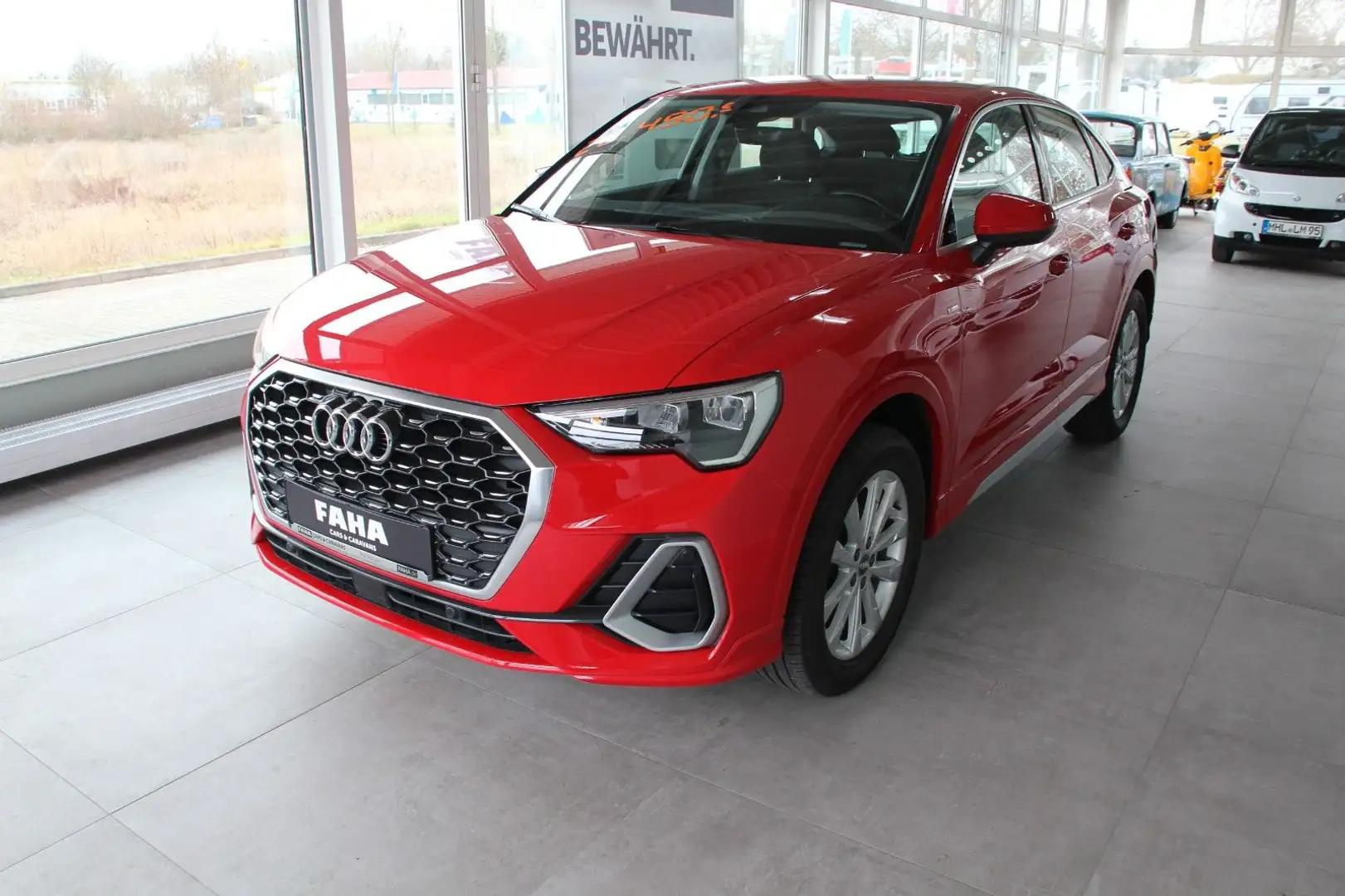 Audi Q3 Sportback 35 TFSI S line !!KUNDENAUFTRAG!! Rot - 1