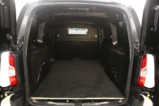 Peugeot Partner view 3