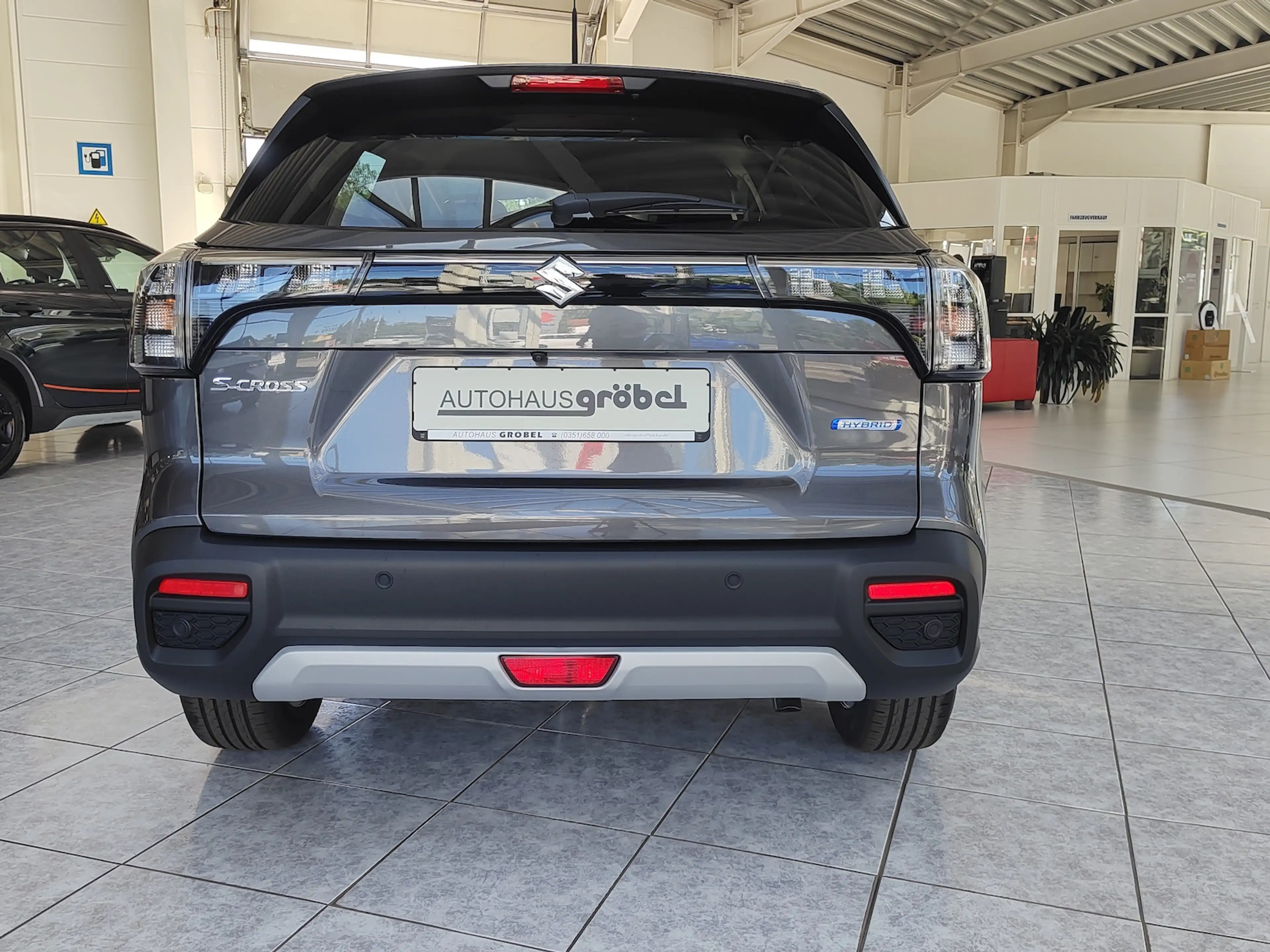 Suzuki S-Cross 1.4 Comfort Allgrip Hybrid — photo 9