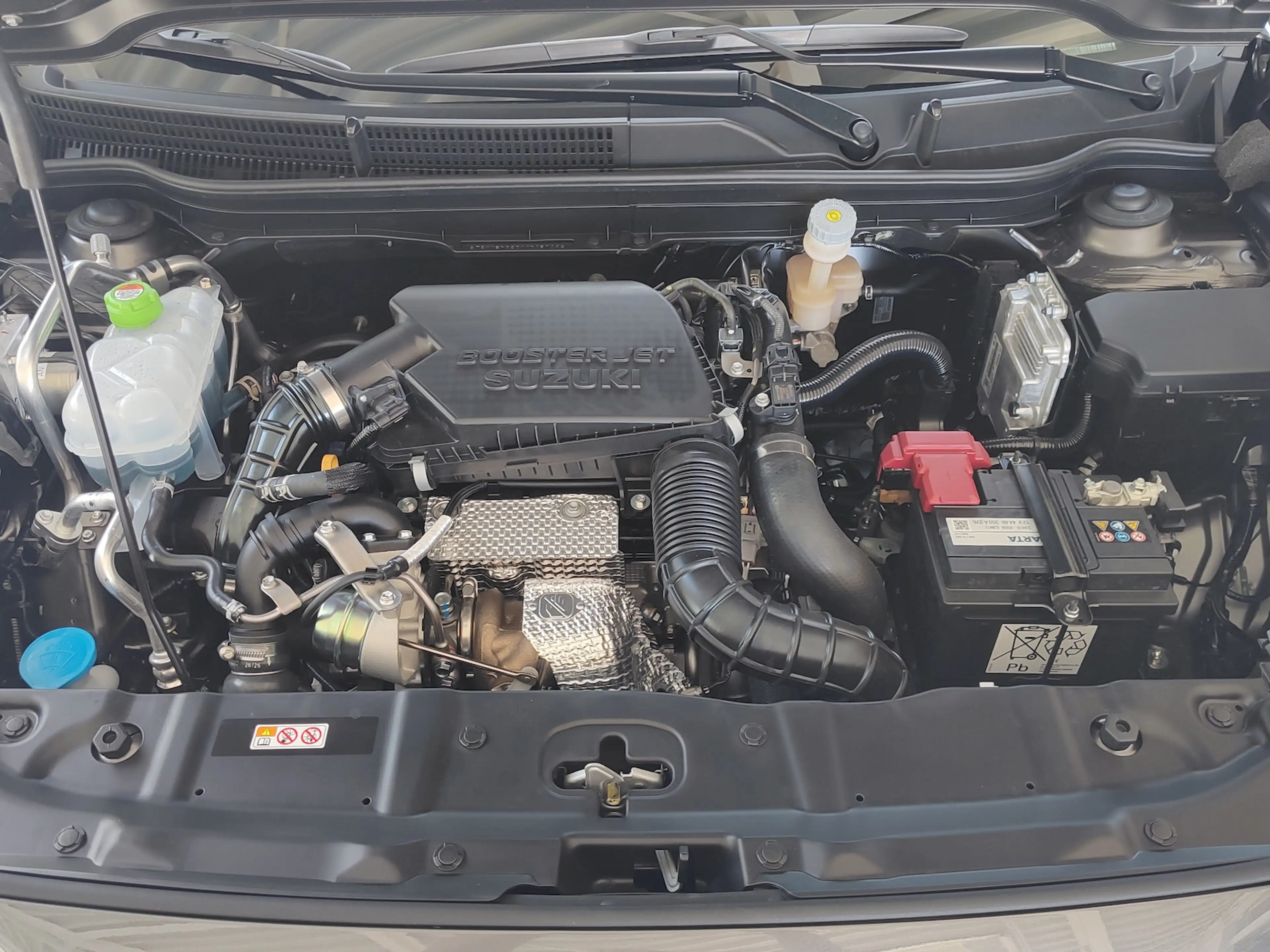 Suzuki S-Cross 1.4 Comfort Allgrip Hybrid — photo 12