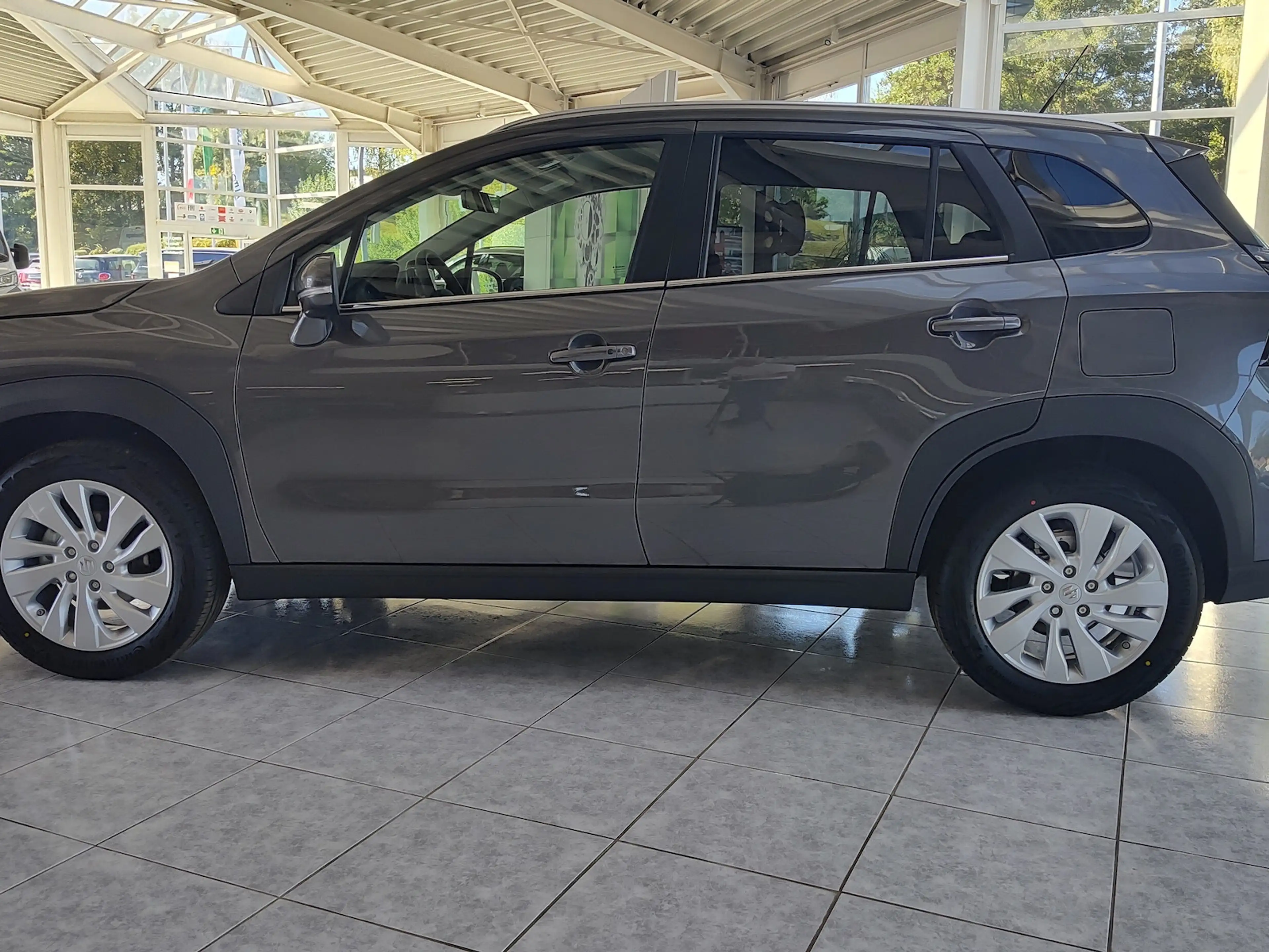 Suzuki S-Cross 1.4 Comfort Allgrip Hybrid — photo 11