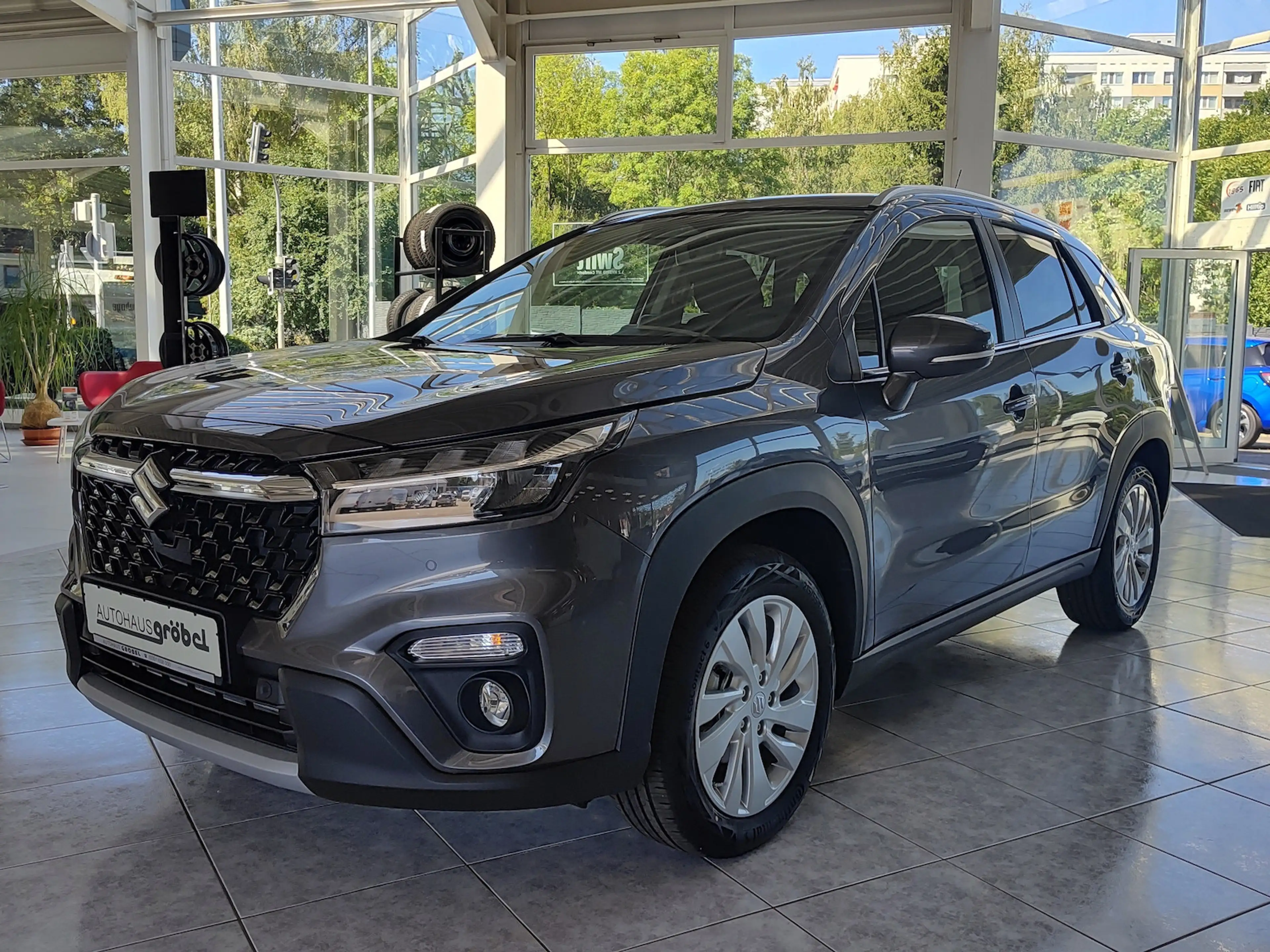 Suzuki S-Cross 1.4 Comfort Allgrip Hybrid — photo 2