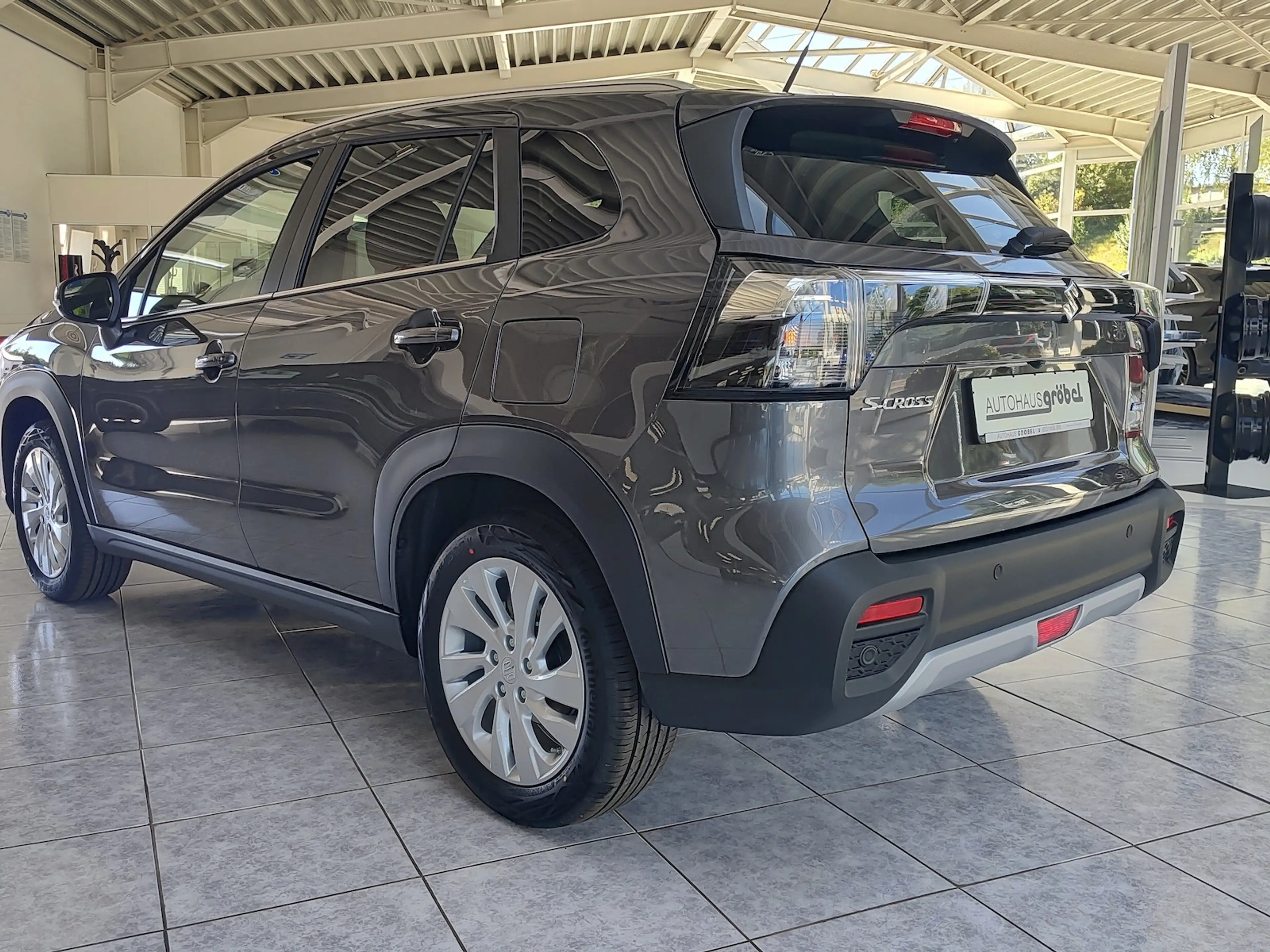 Suzuki S-Cross 1.4 Comfort Allgrip Hybrid — photo 8
