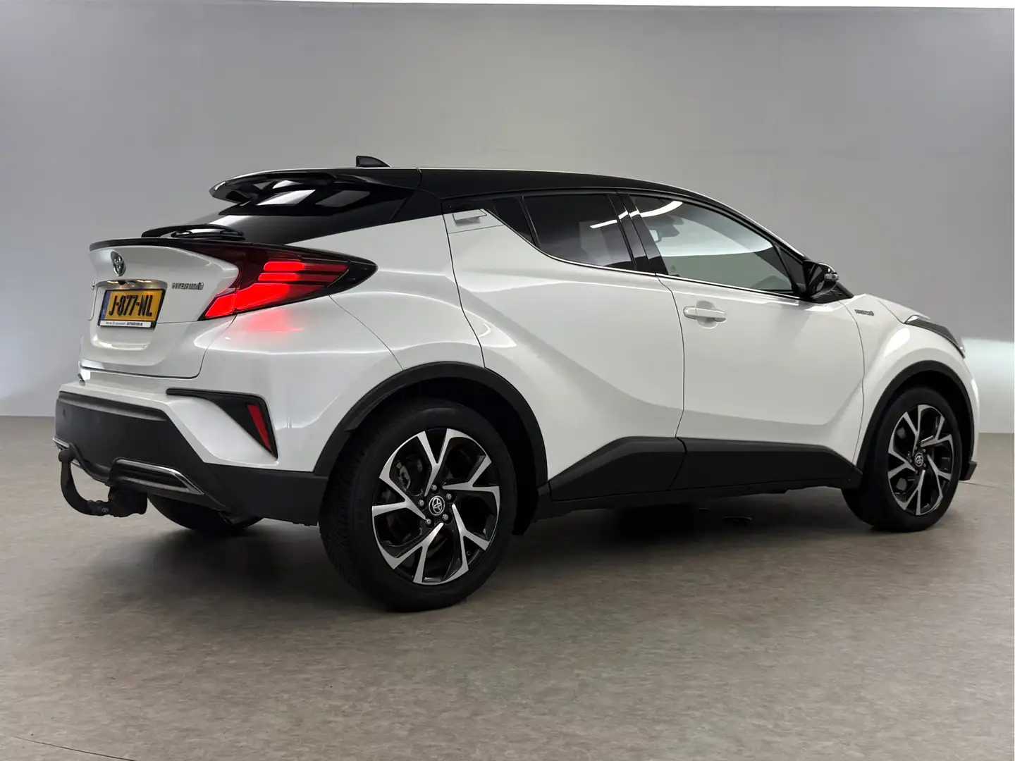 Toyota C-HR Hybrid 2.0 Hybrid Business Plus 217PK JBL Audio Ca Weiß - 2