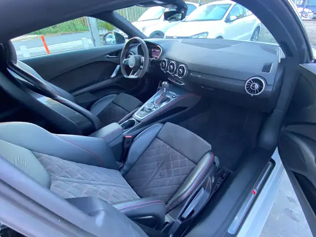 Audi TT view 10