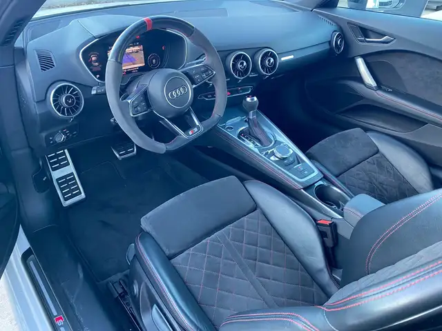Audi TT view 9