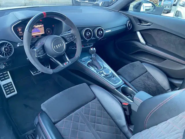 Audi TT view 7