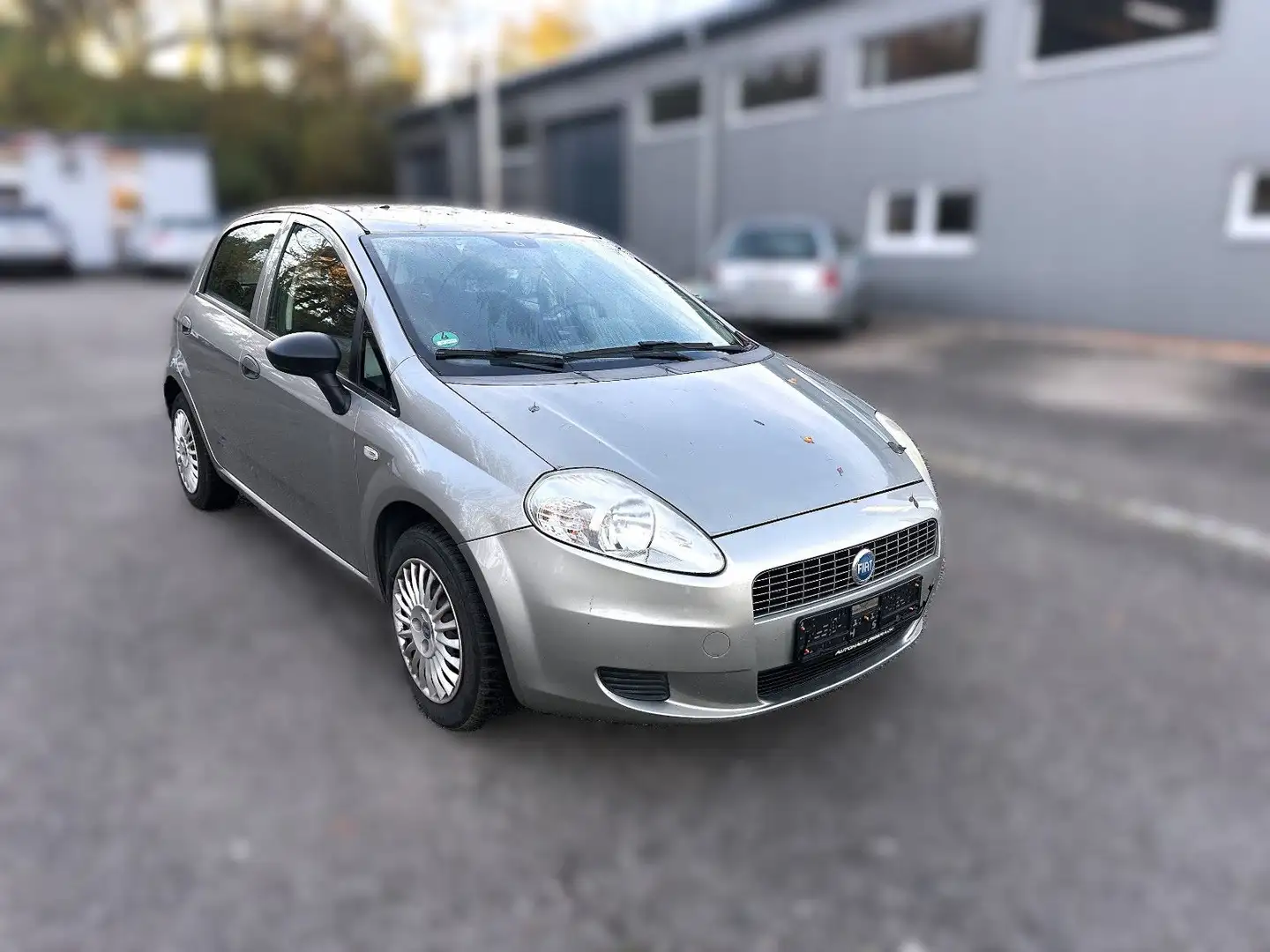 Fiat Grande Punto TÜV 09.2027- KD neu- 8fach bereift Beige - 1
