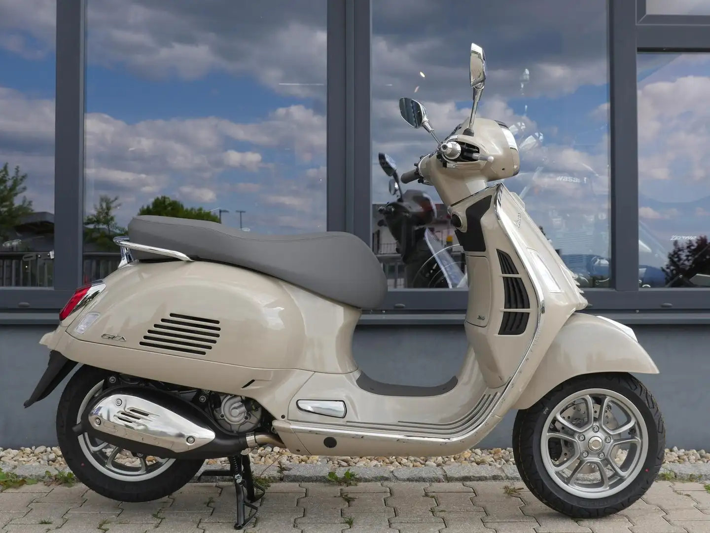 Vespa GTS 310 - alle Farben - Sonderpreis - 1