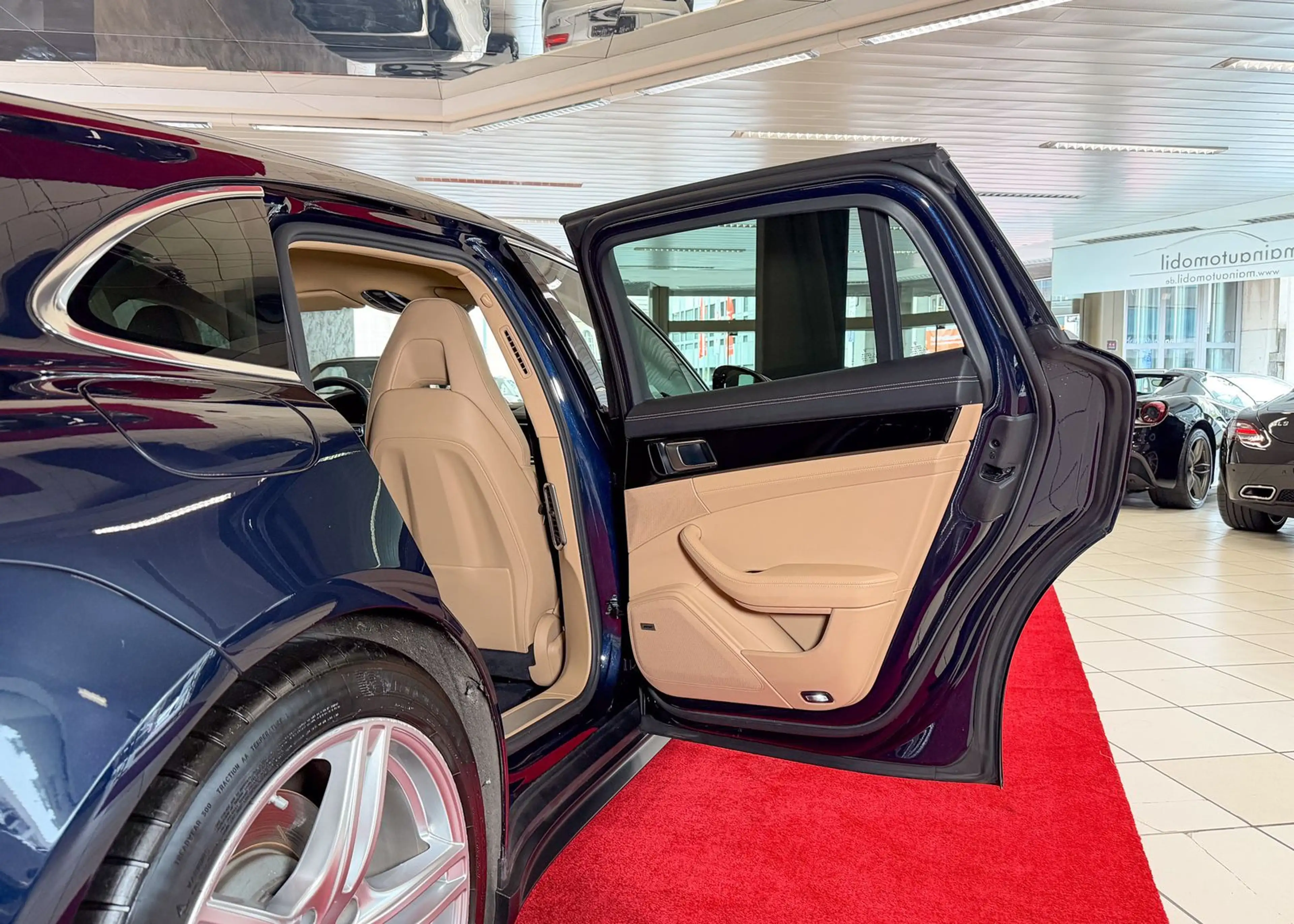 Porsche Panamera 4S E-Hybrid ST 1.Hand Bose Sport-Chrono — photo 35