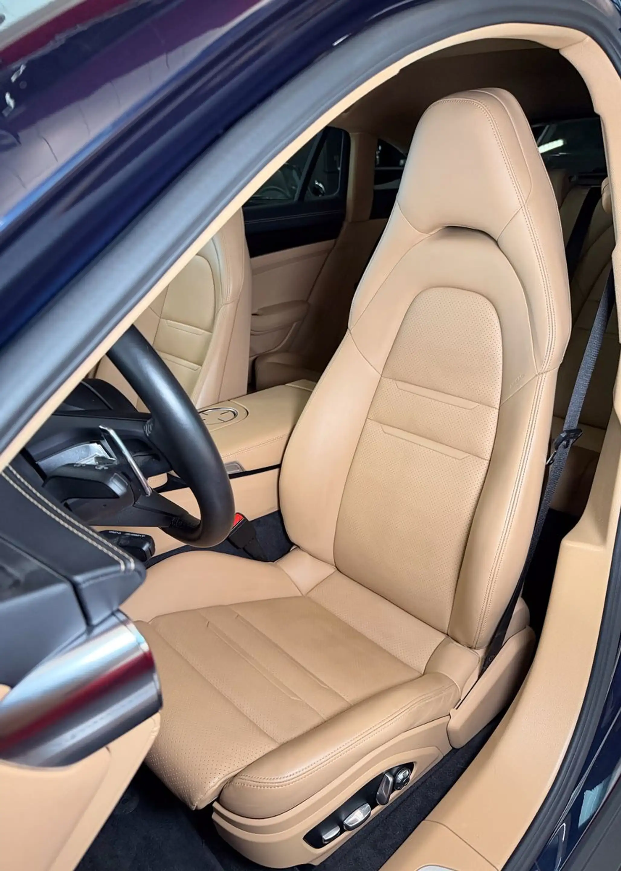 Porsche Panamera 4S E-Hybrid ST 1.Hand Bose Sport-Chrono — photo 17